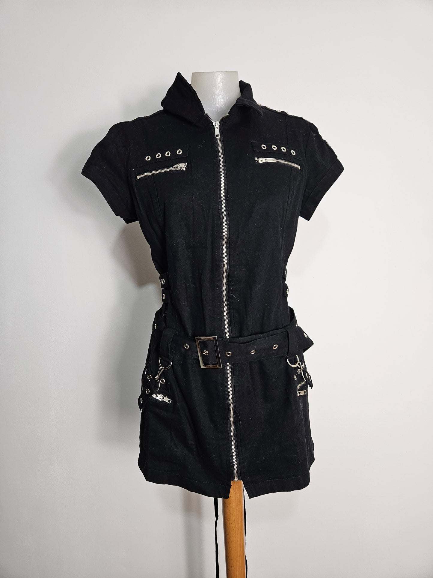 Minivestido de tirantes y cordones