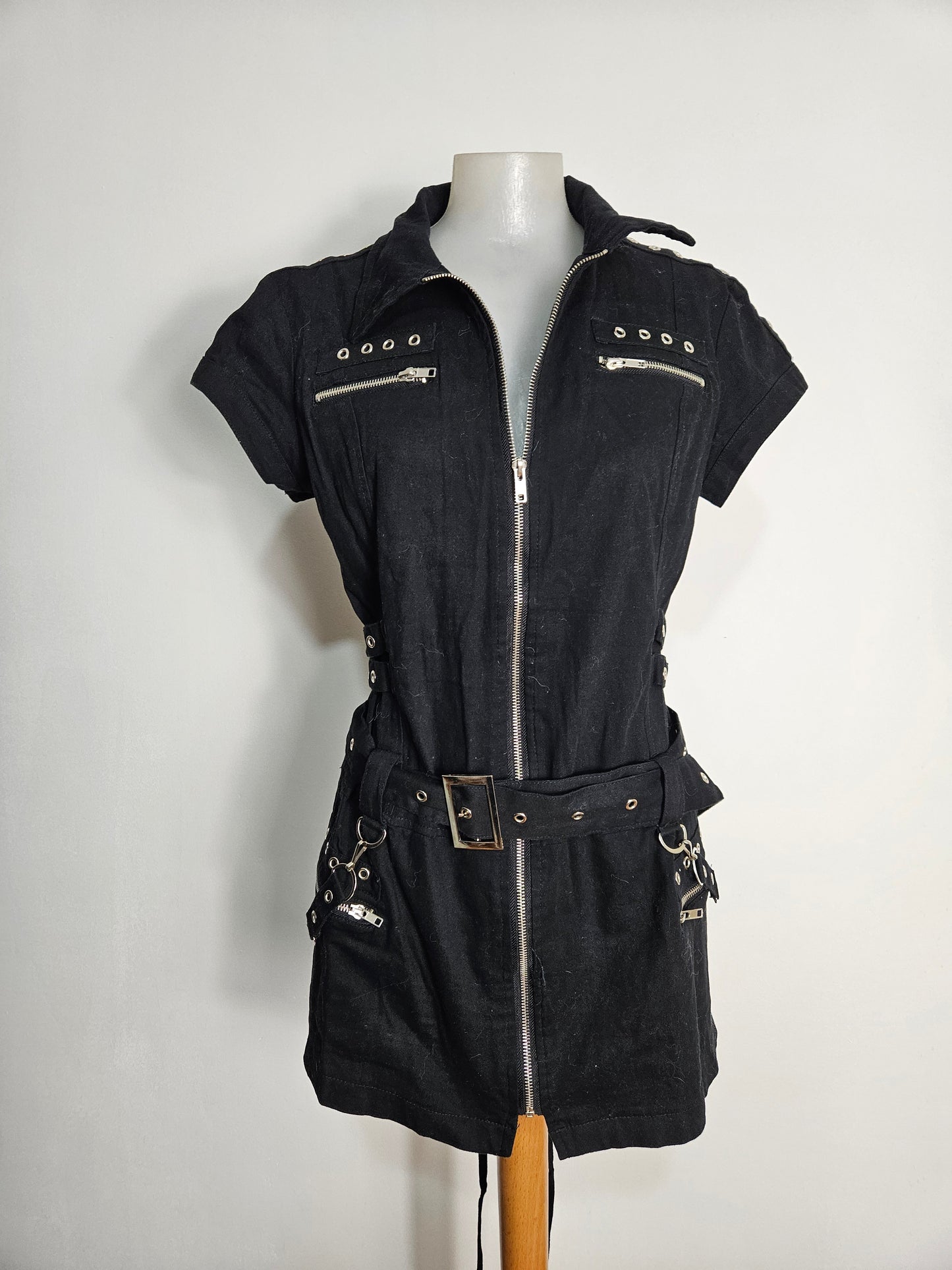 Minivestido de tirantes y cordones