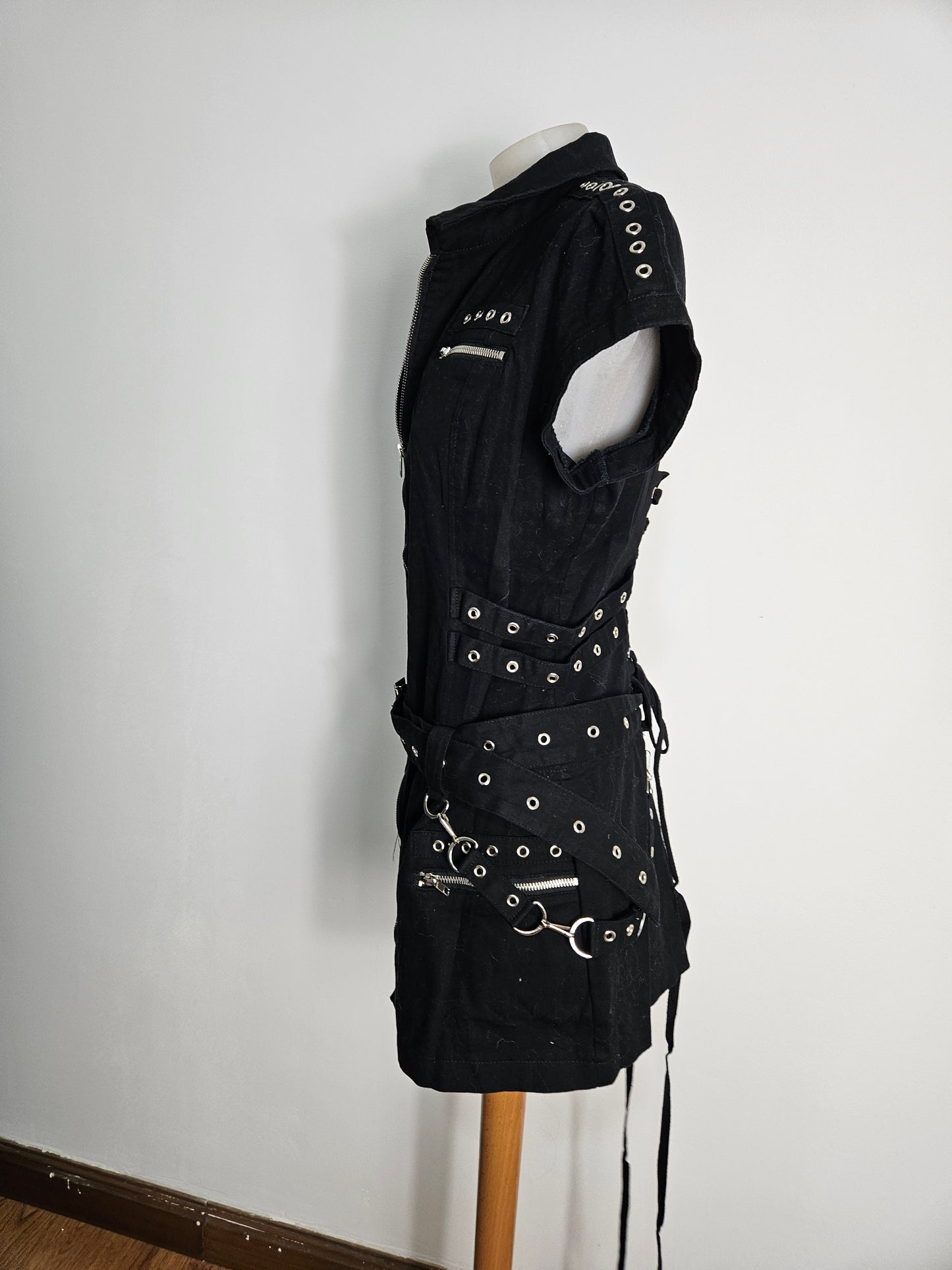 Minivestido de tirantes y cordones