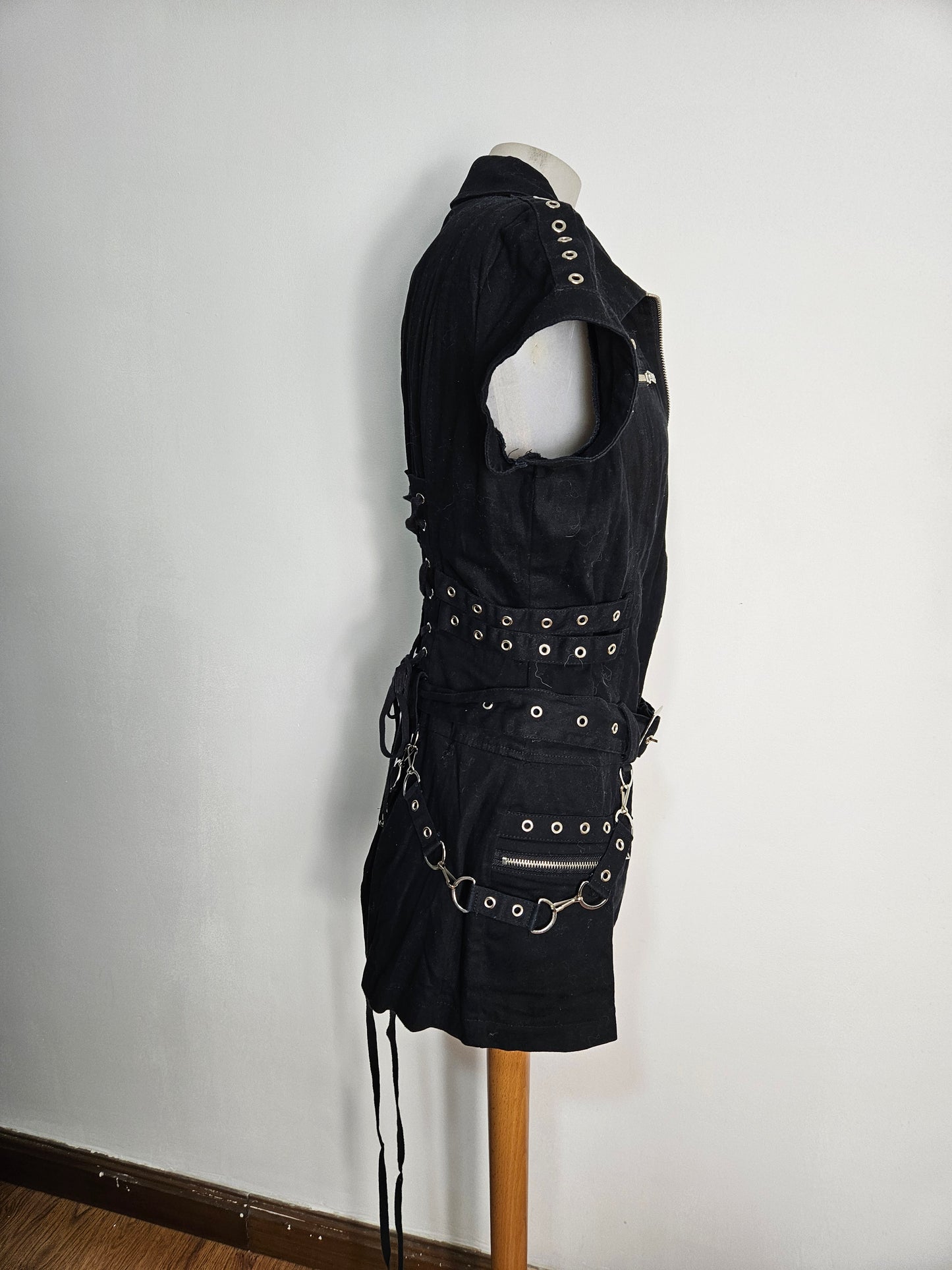 Minivestido de tirantes y cordones