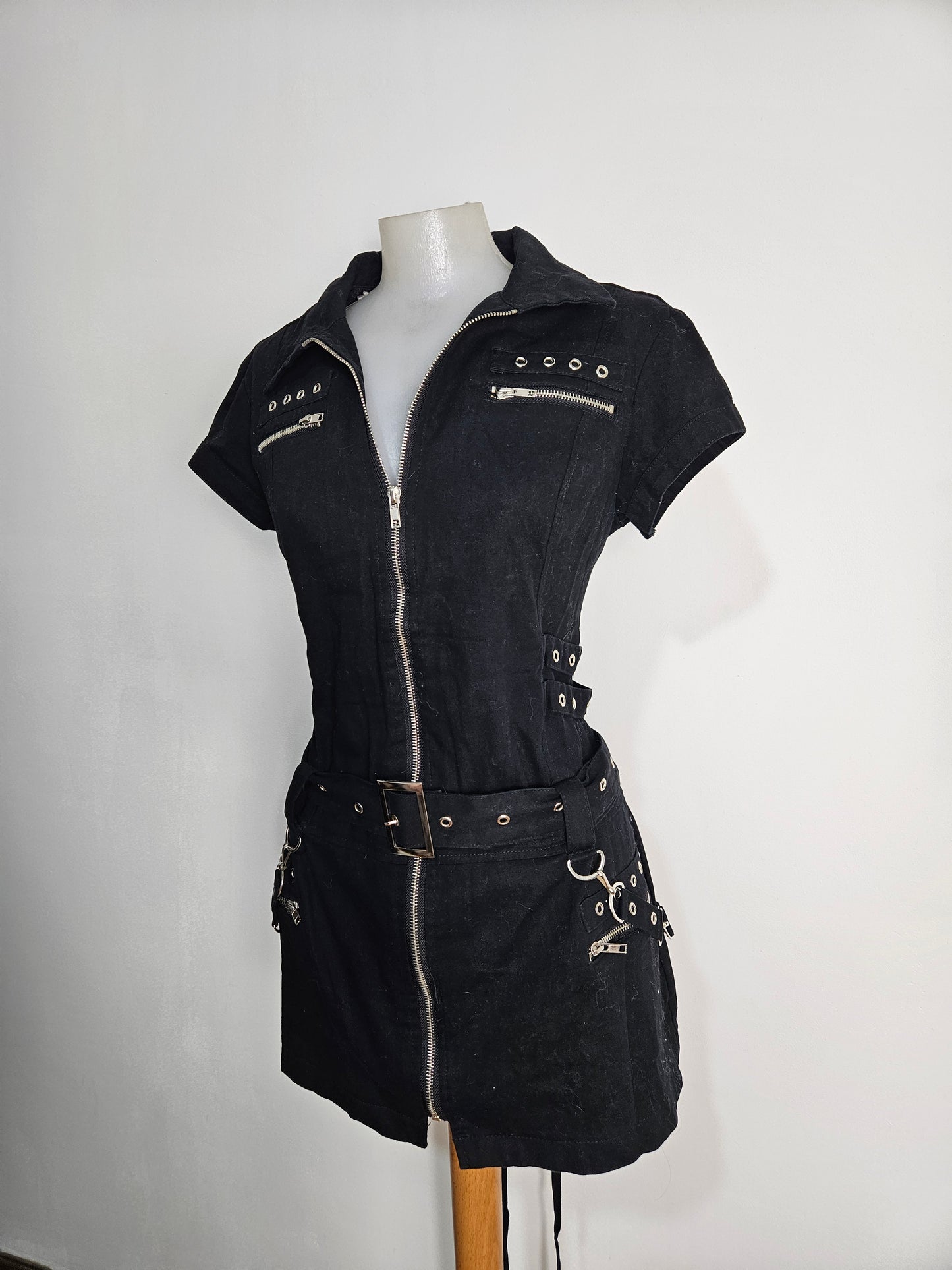 Minivestido de tirantes y cordones