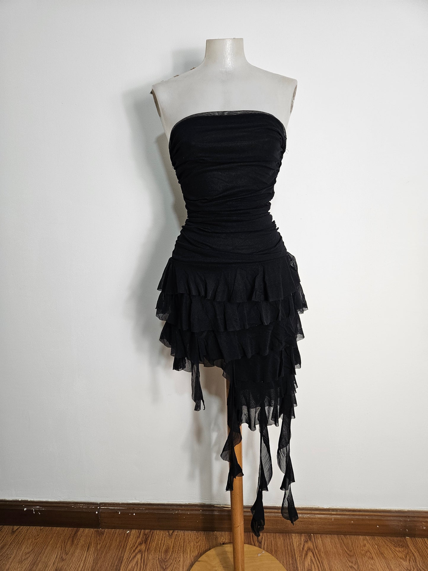 Strapless chiffon dress with ruffles