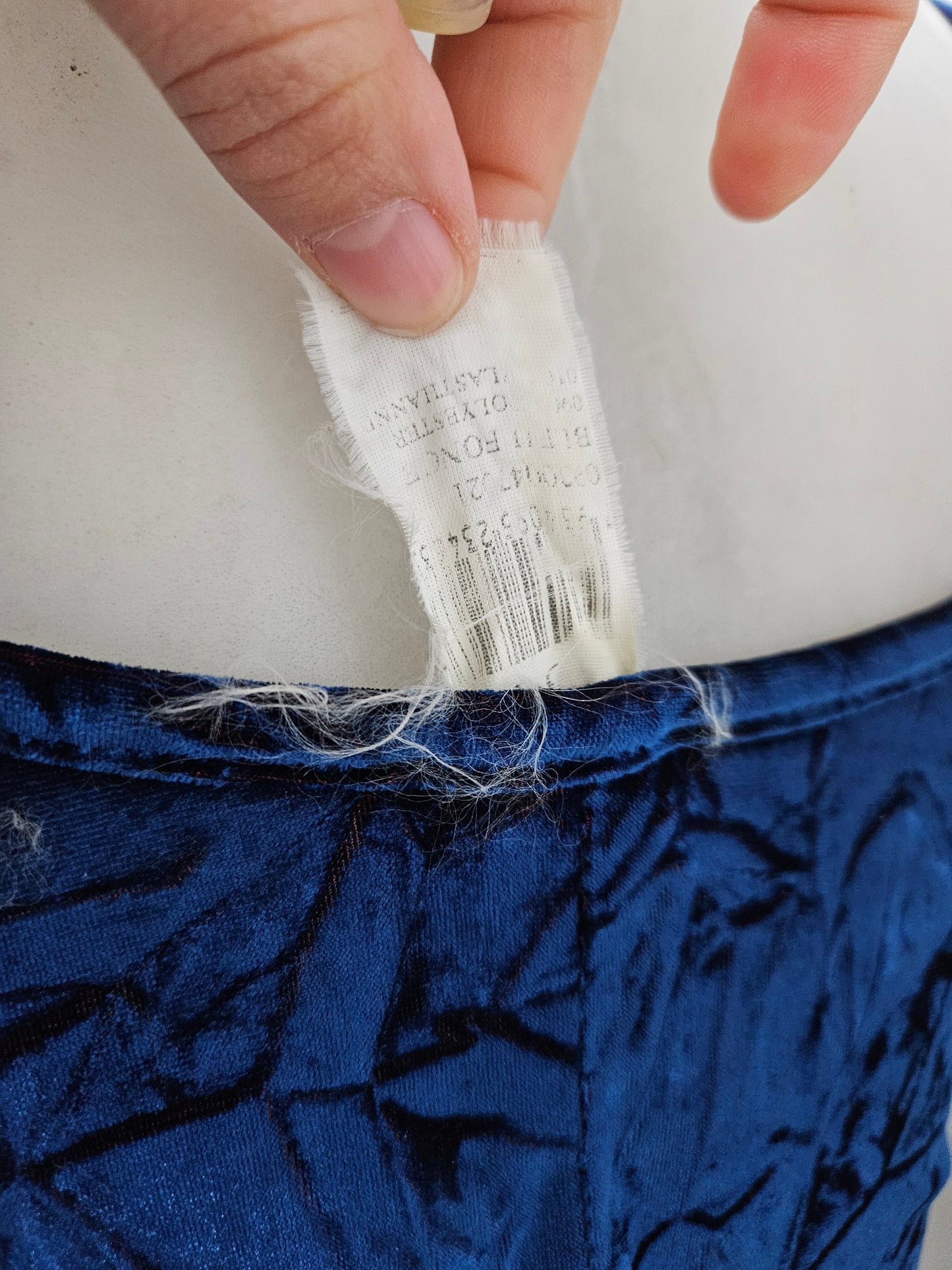 Robe velours froissée bleu et rouge