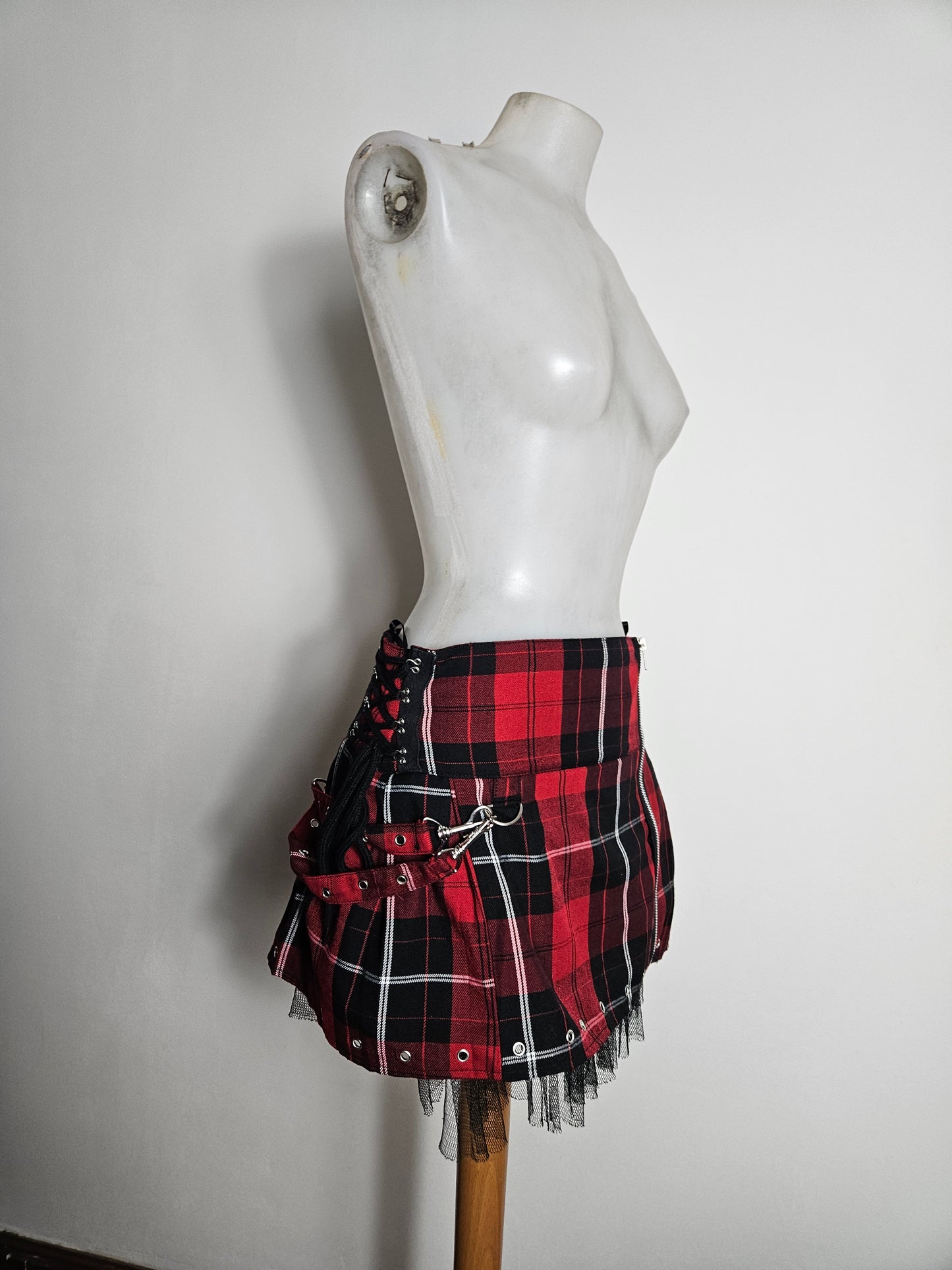 Mini jupe tartan à sangles