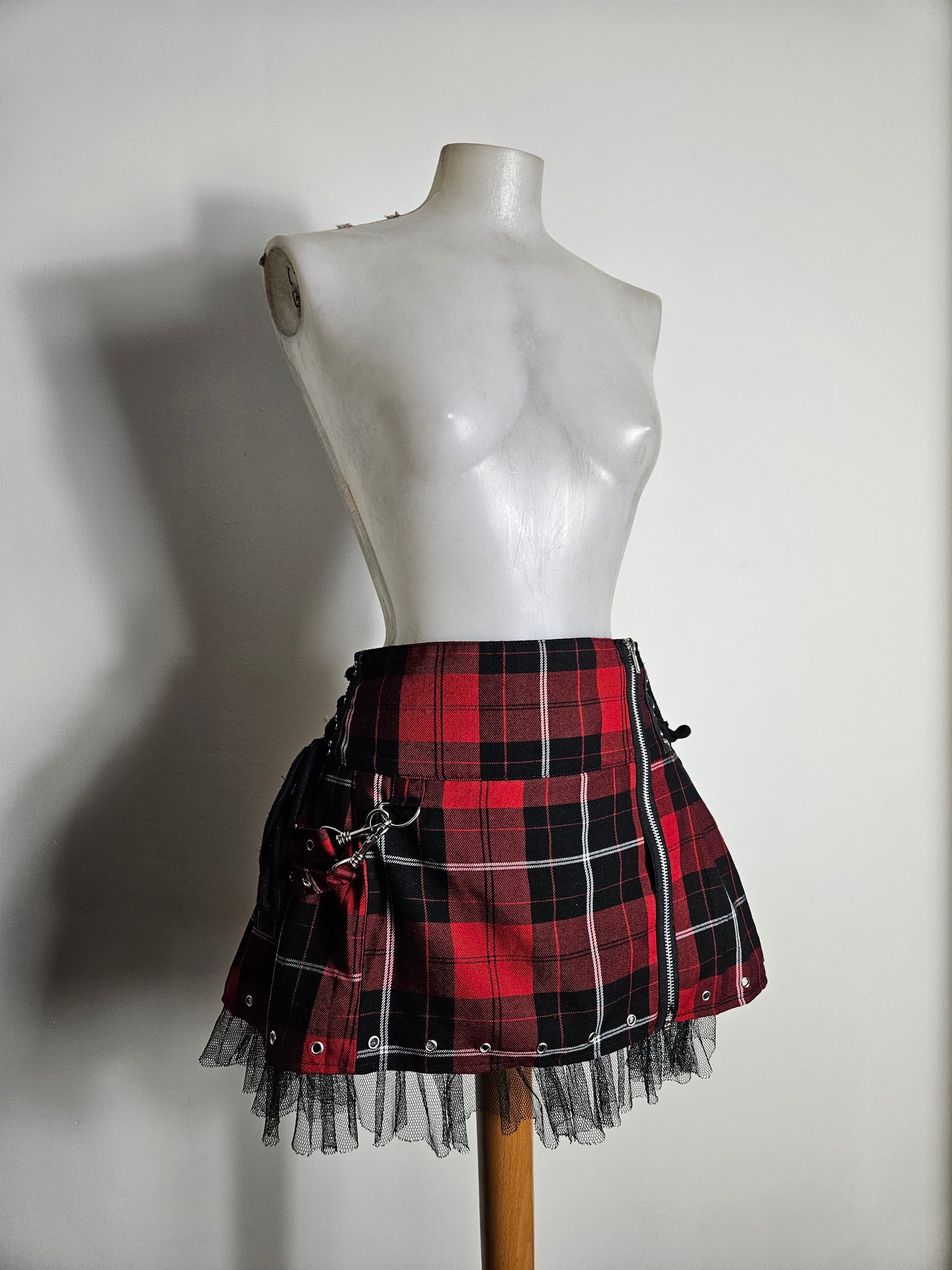 Mini jupe tartan à sangles