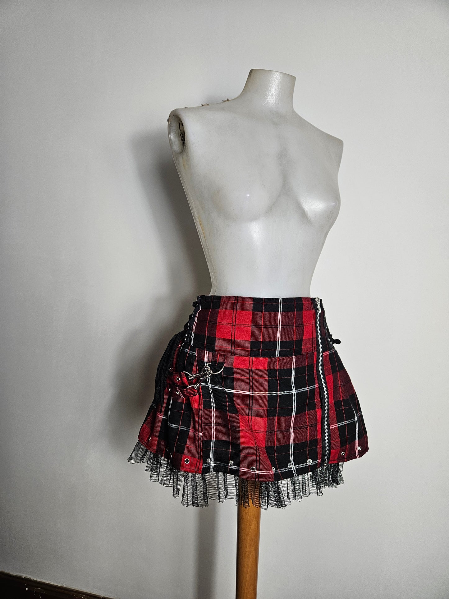 Mini jupe tartan à sangles