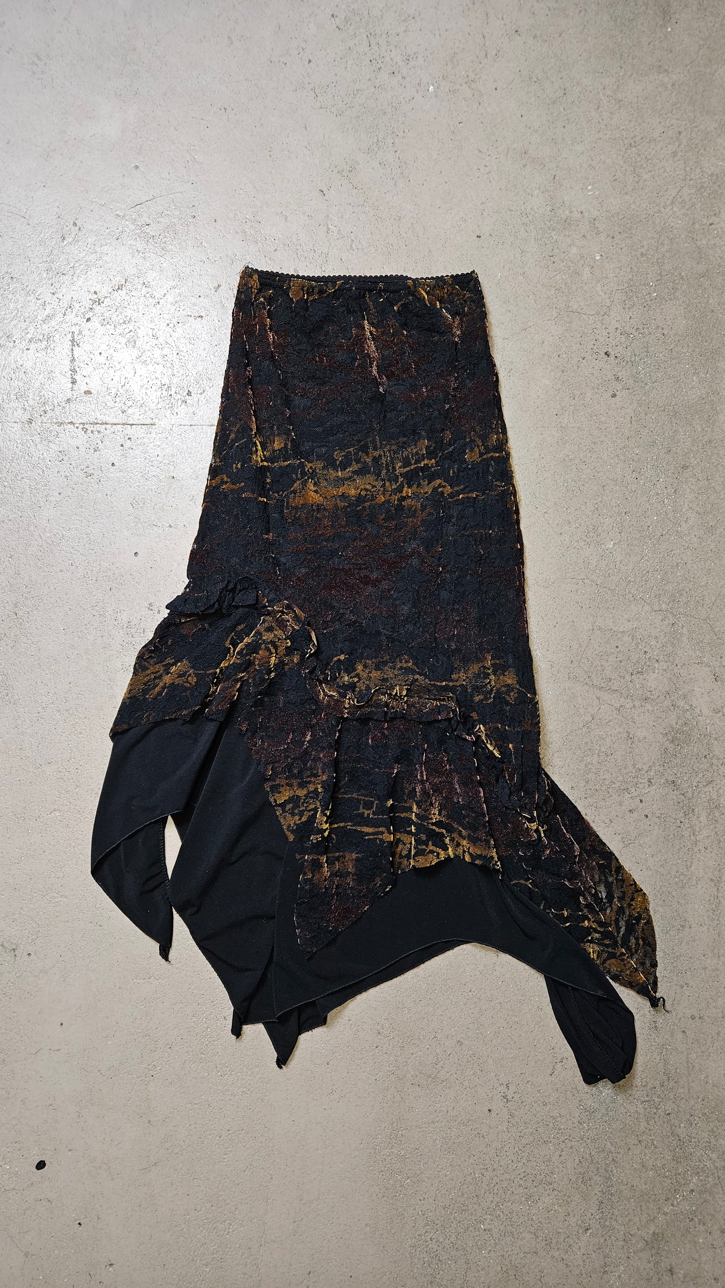 Jupe asymétrique motif velours