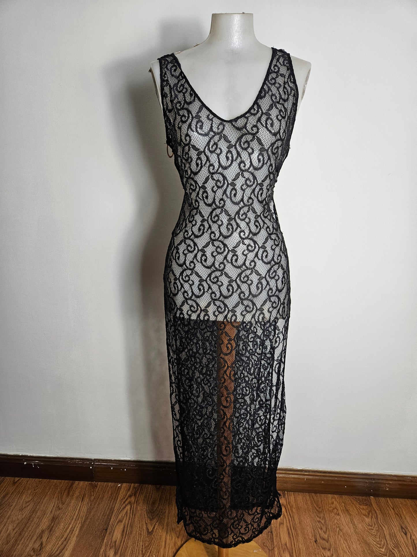 Robe en dentelle avec anneaux