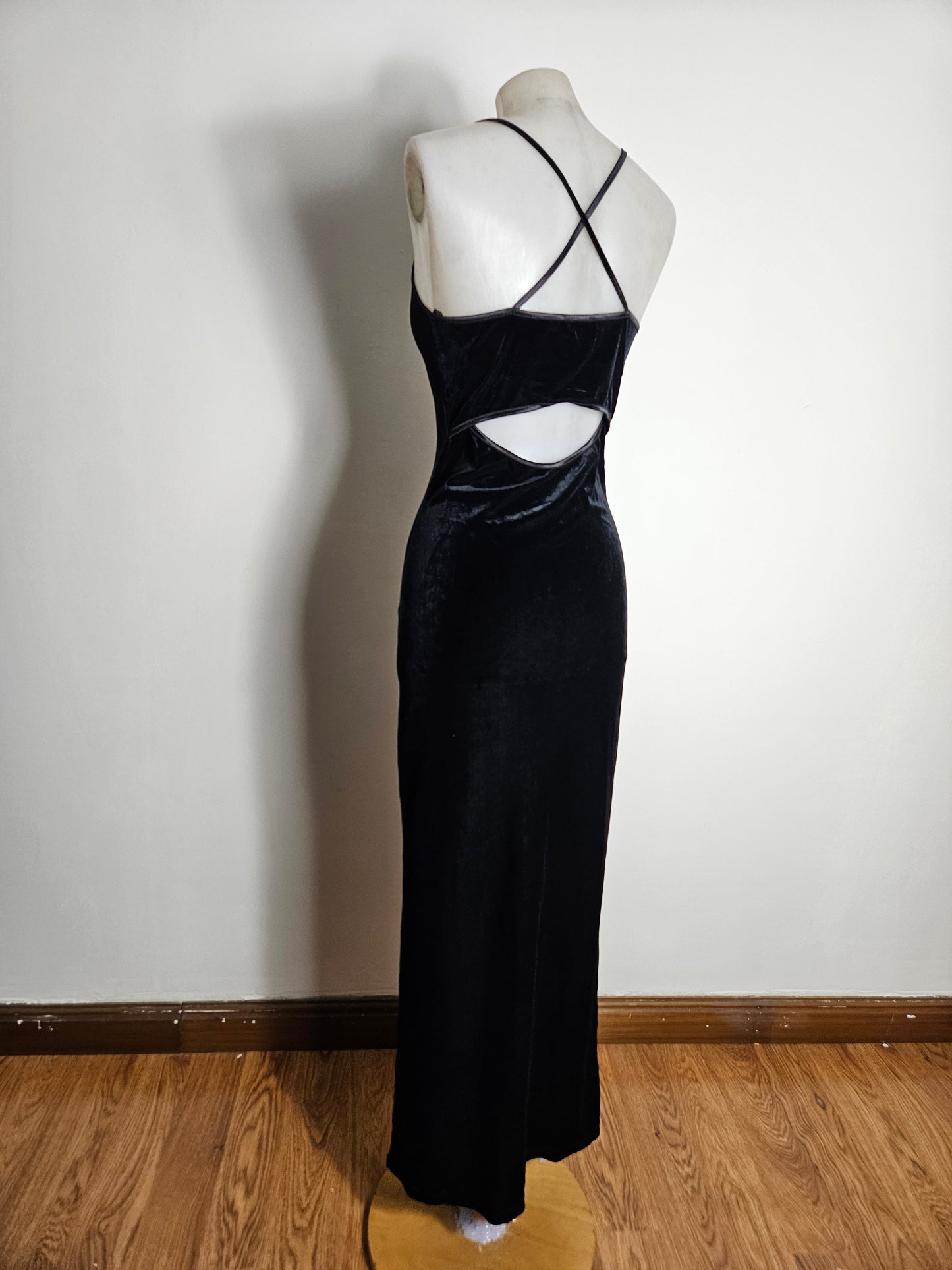 Maxivestido de terciopelo liso negro
