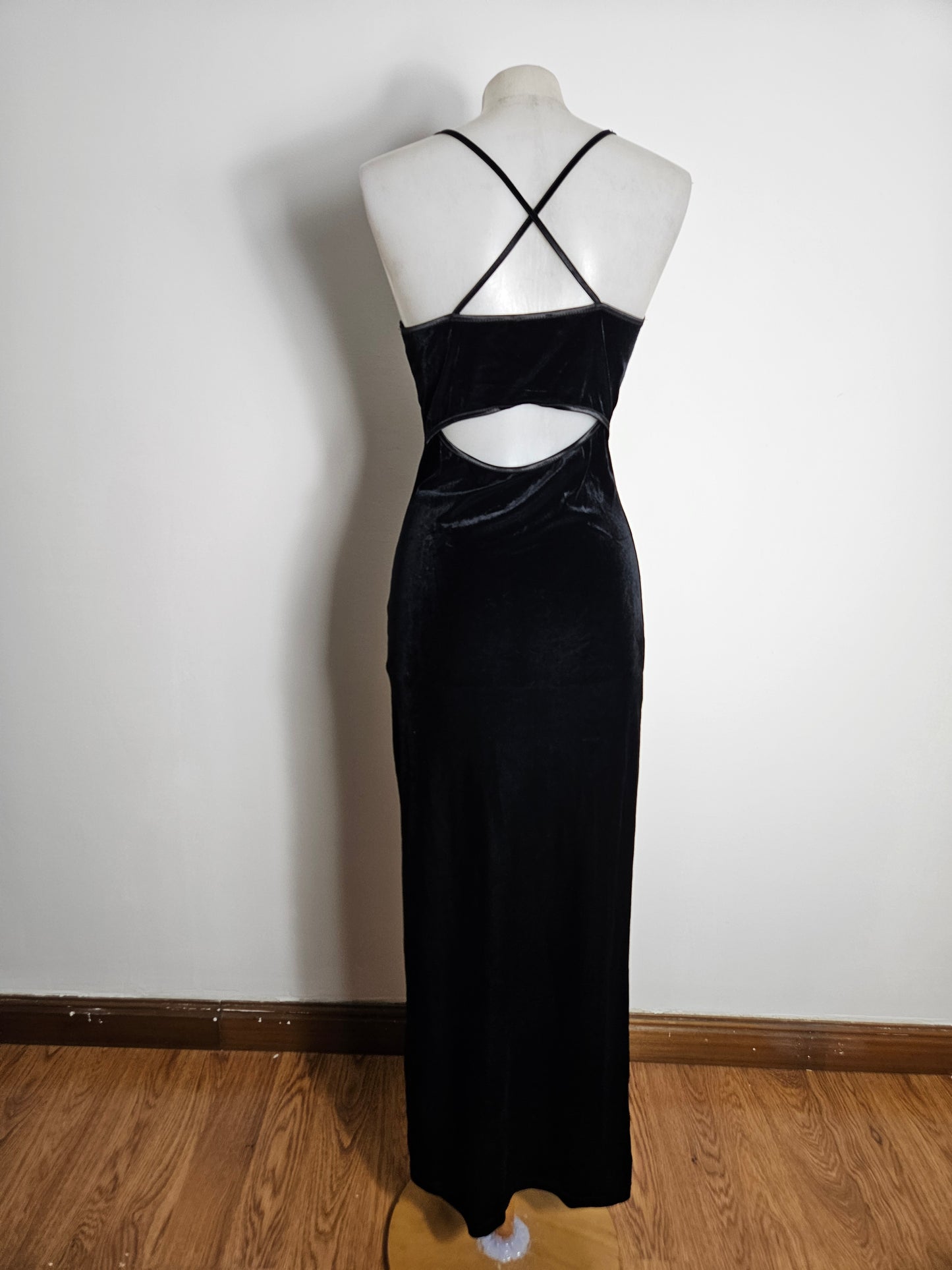 Maxivestido de terciopelo liso negro