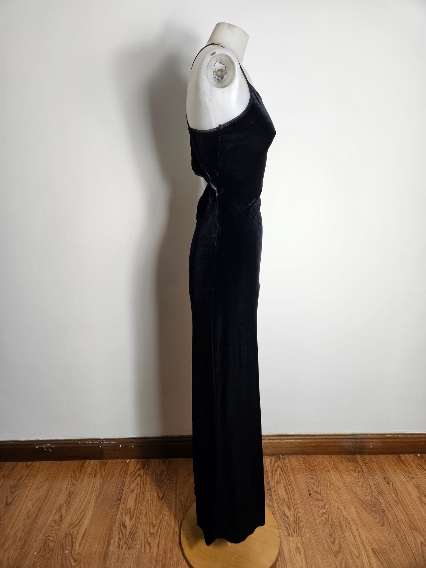 Maxivestido de terciopelo liso negro