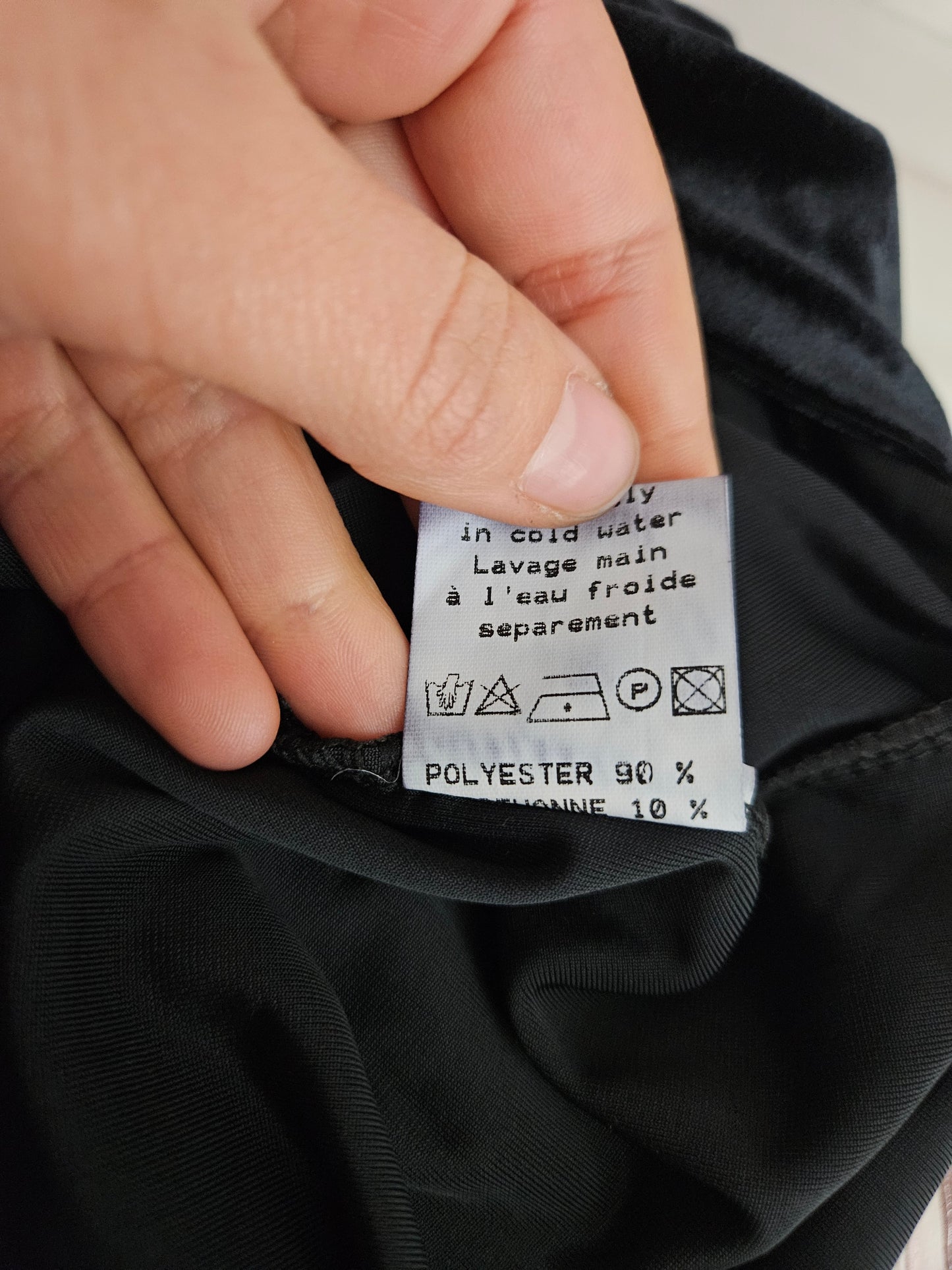 Maxivestido de terciopelo liso negro
