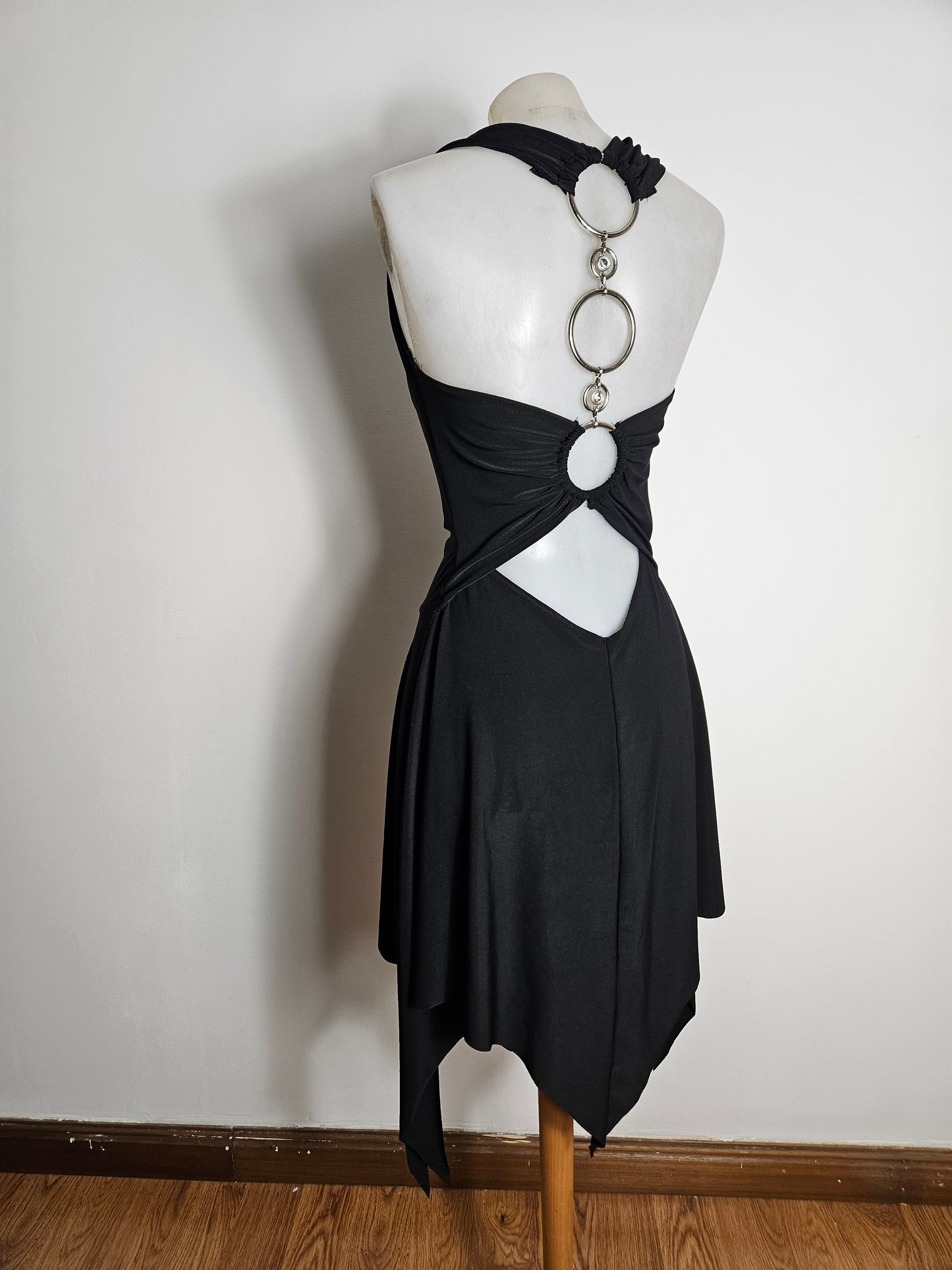 Robe col bénitier dos nu