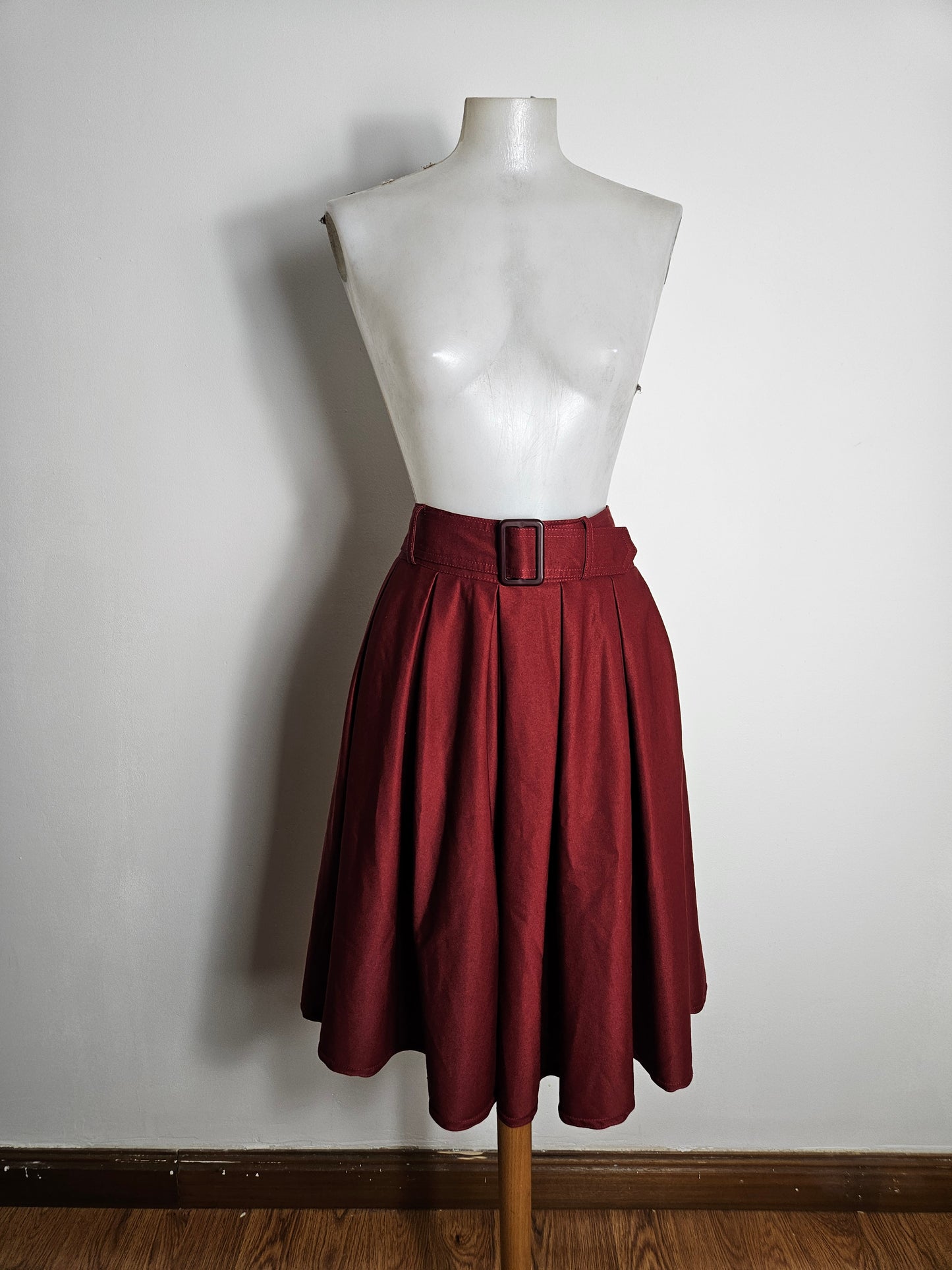 Jupe plissée bordeau