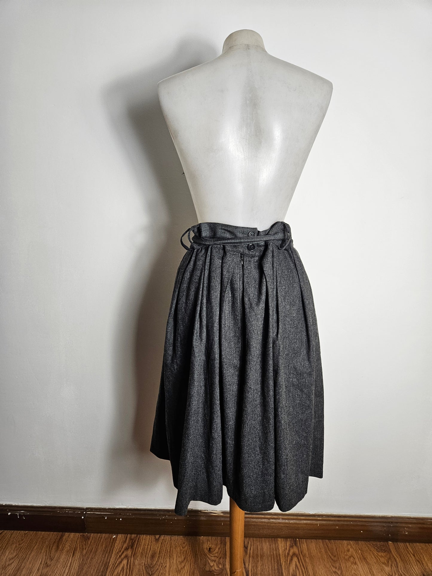 Jupe évasée grise
