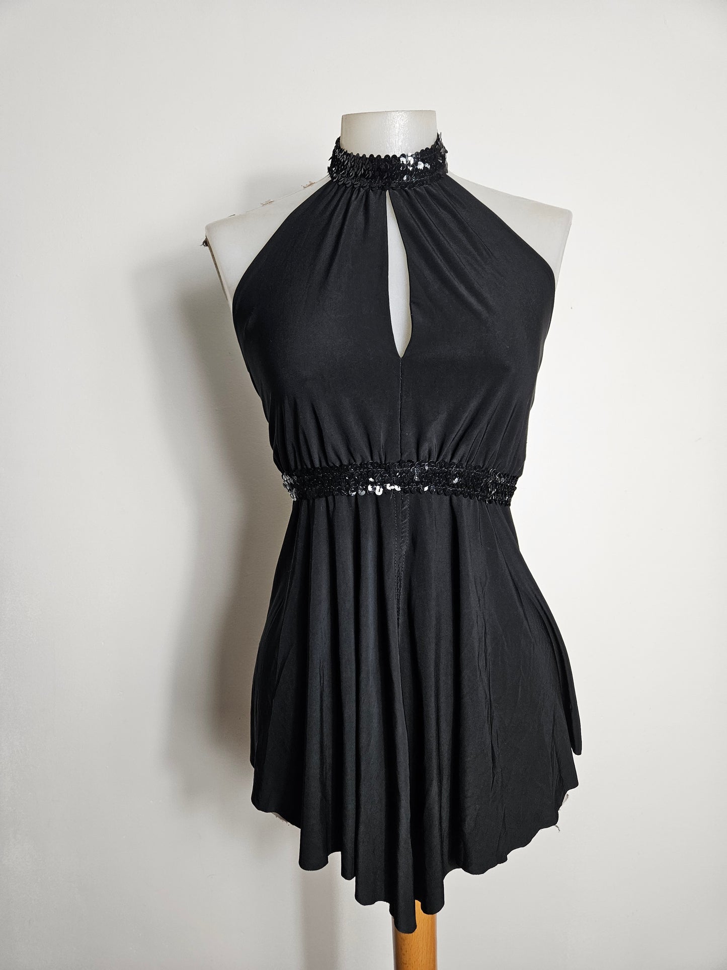 Haut dos nu détails strass