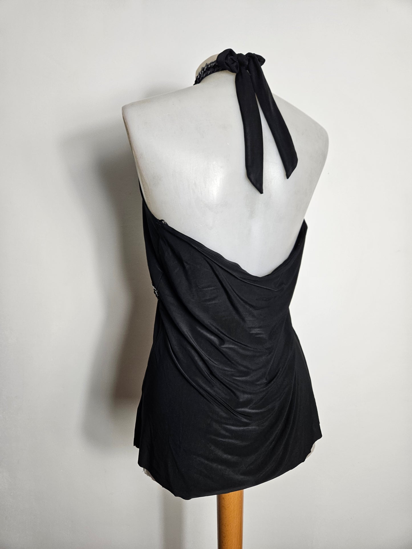 Haut dos nu détails strass