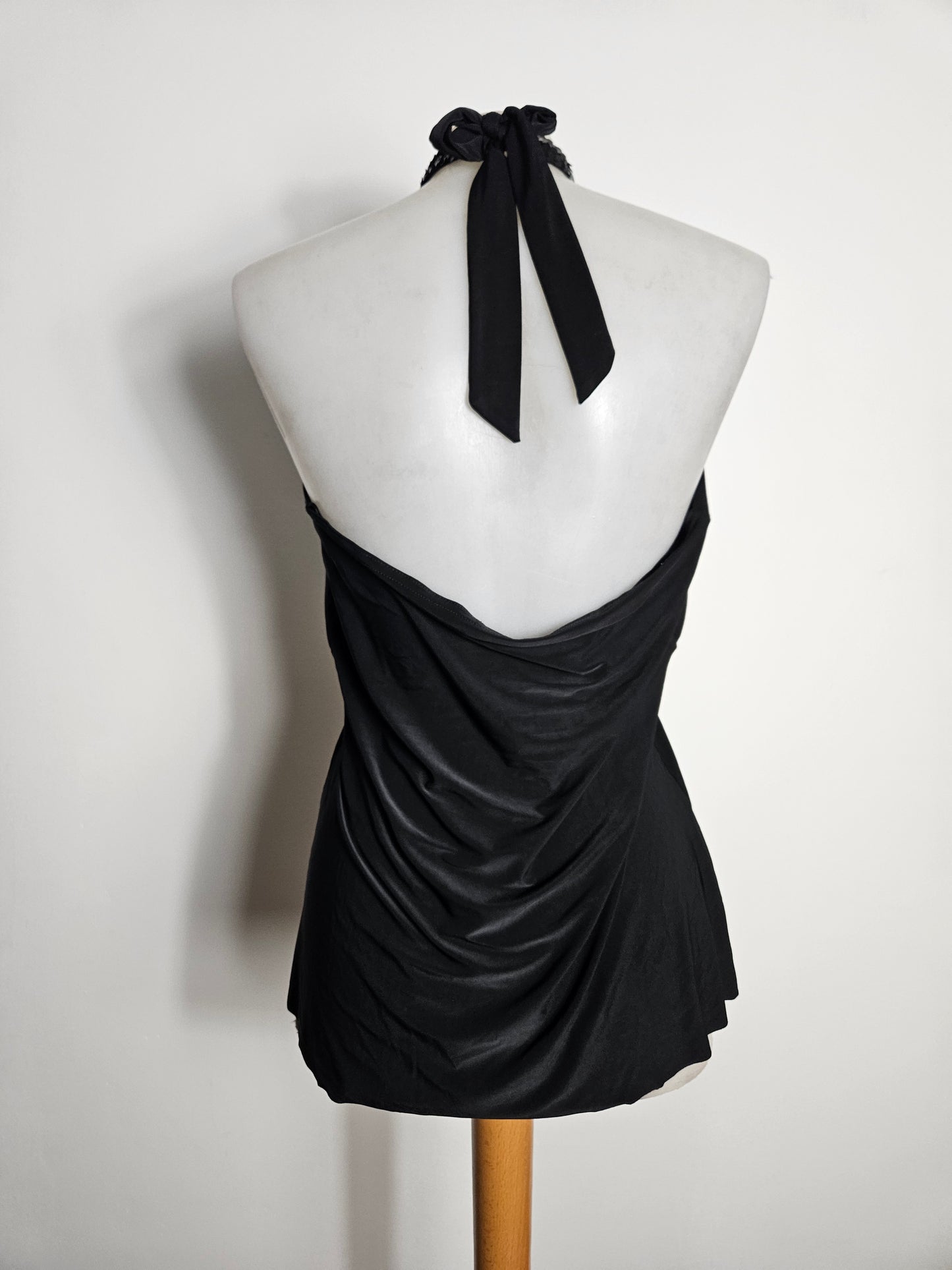 Haut dos nu détails strass