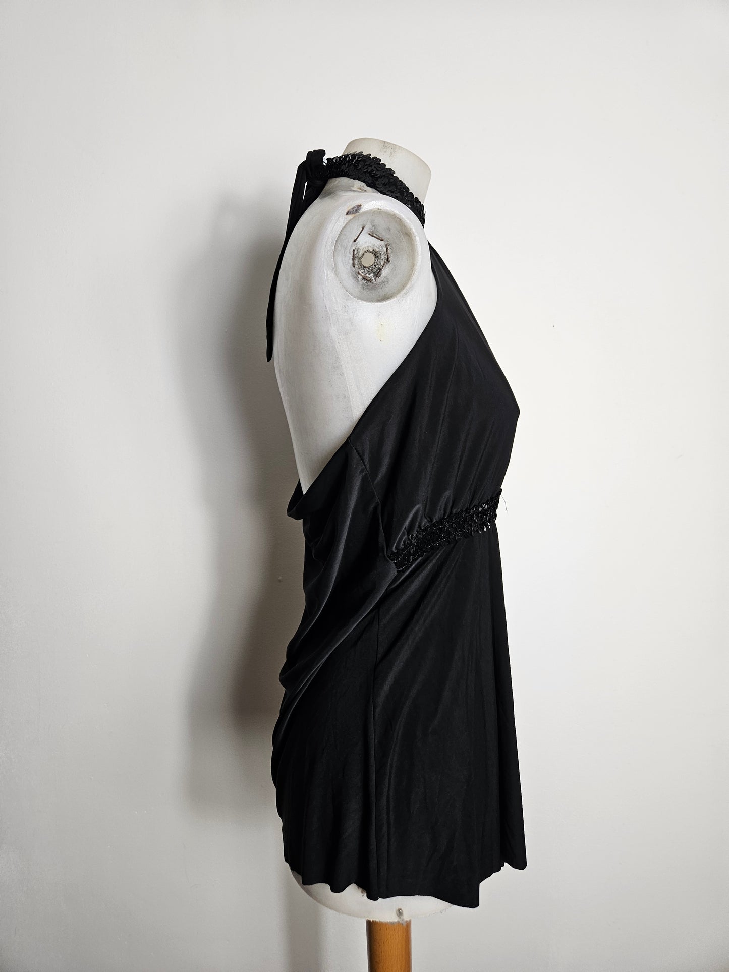 Haut dos nu détails strass