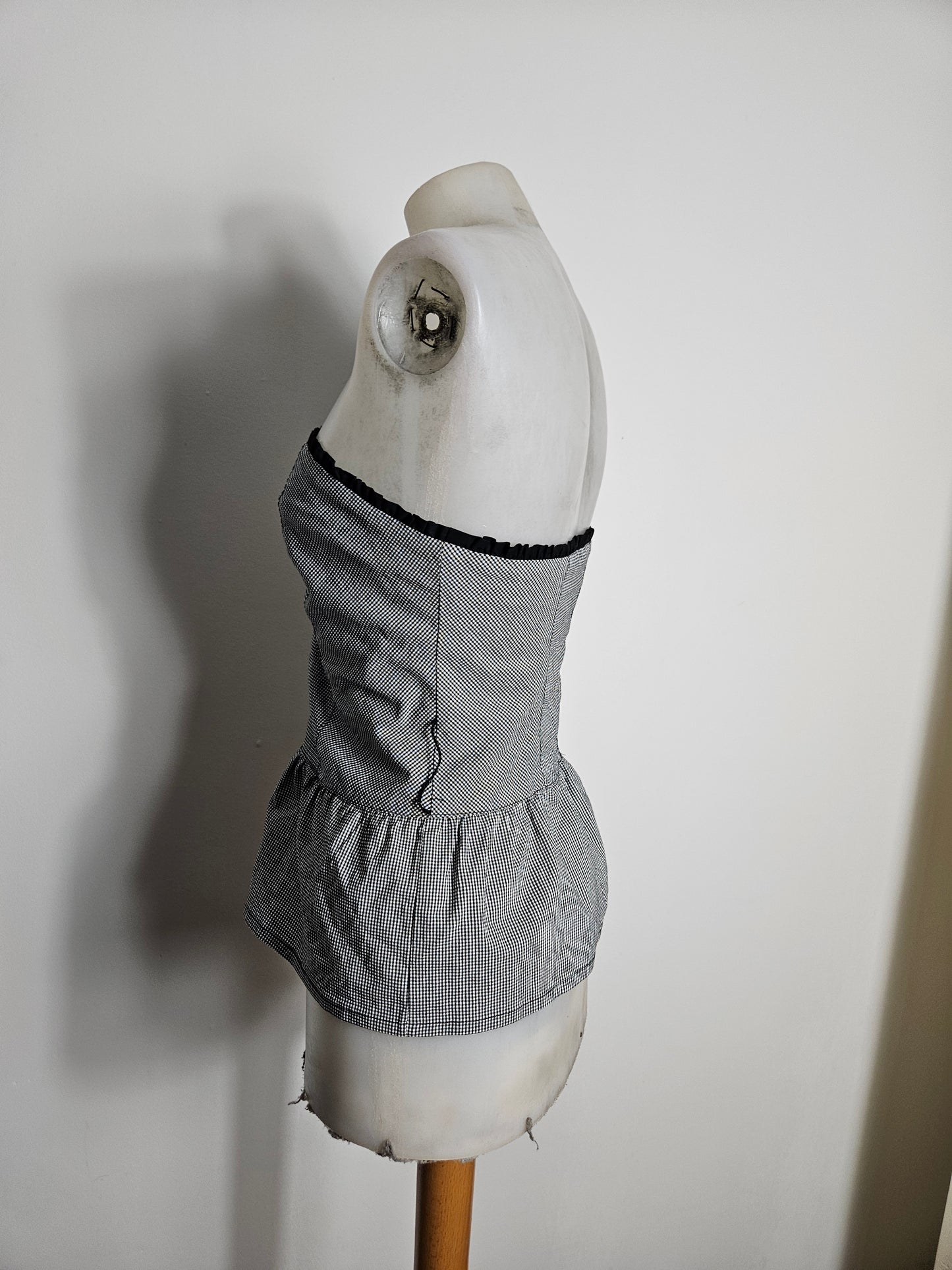 Bustier à carreaux noir et blanc