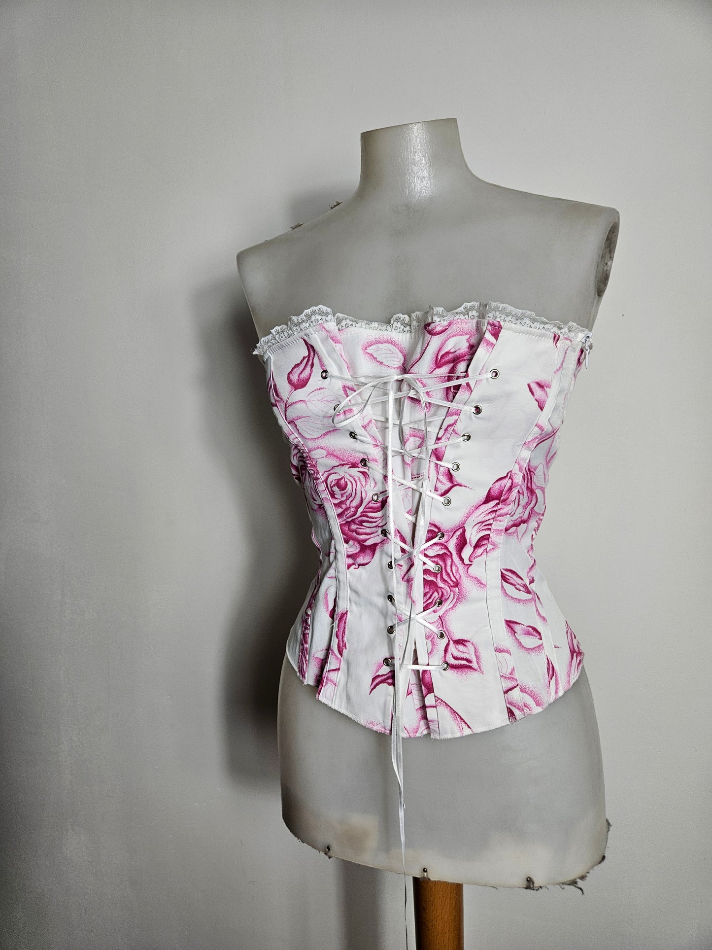 Bustier corset fleuri blanc et rose