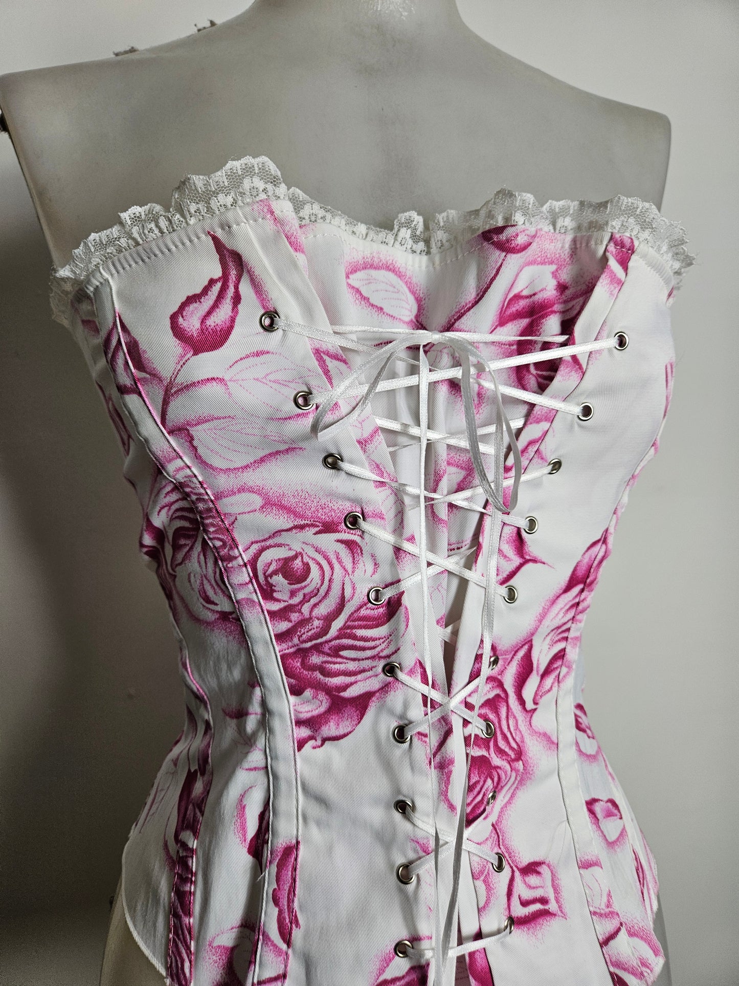 Bustier corset fleuri blanc et rose