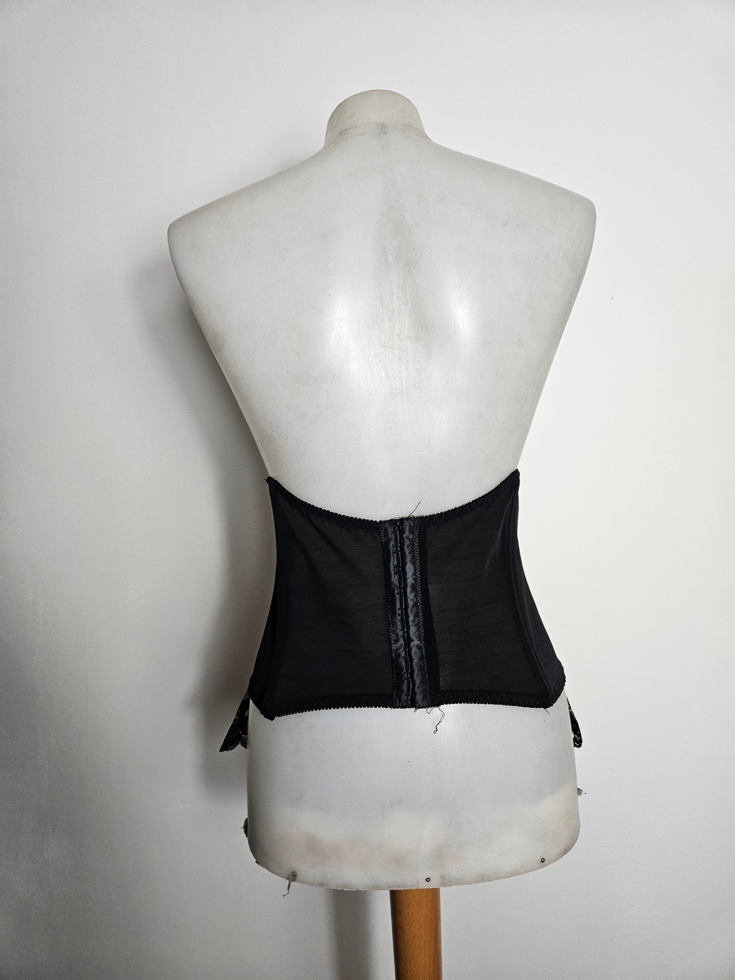 Ceinture satinée et dentelle