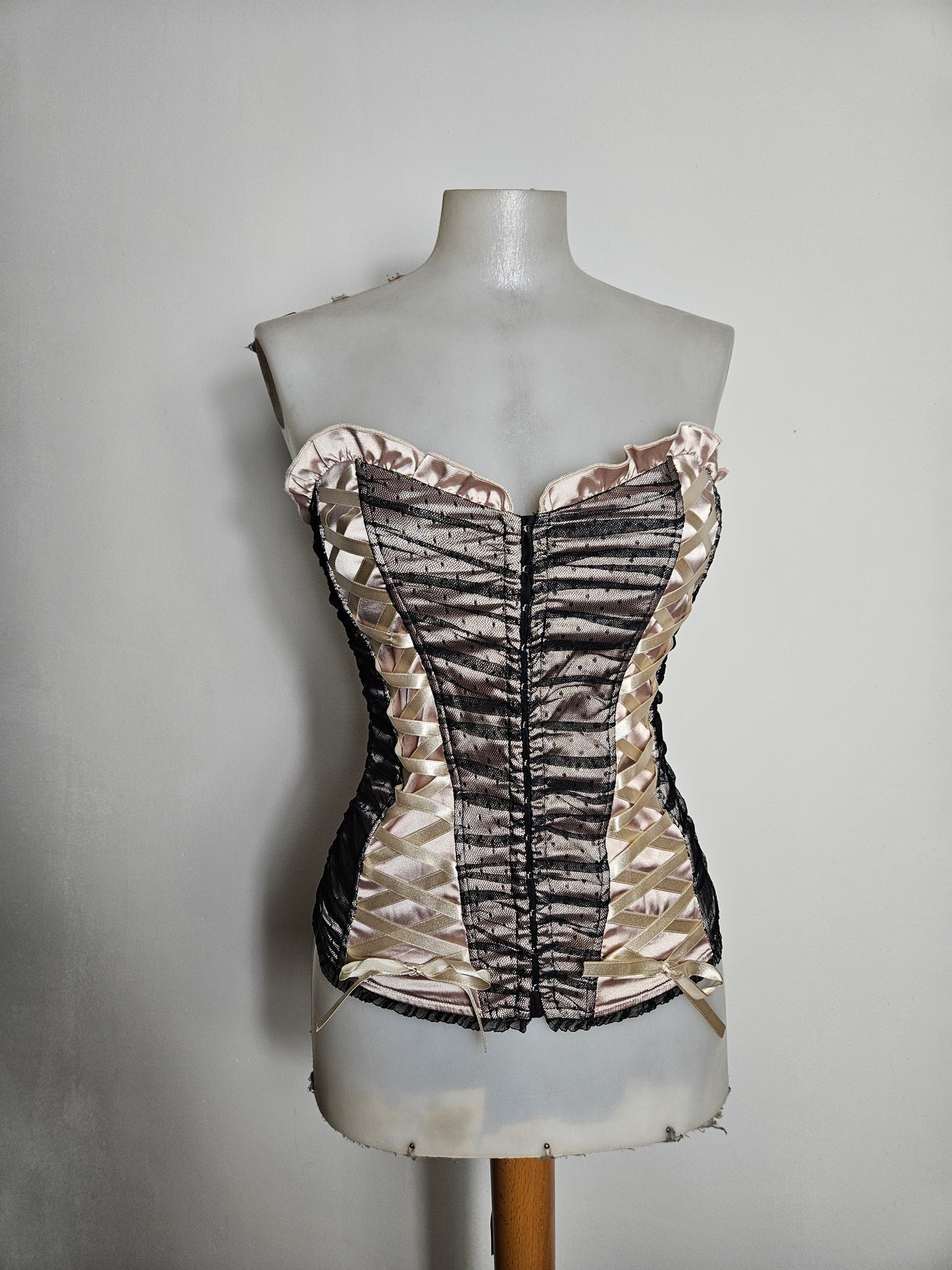 Bustier in voile and satin