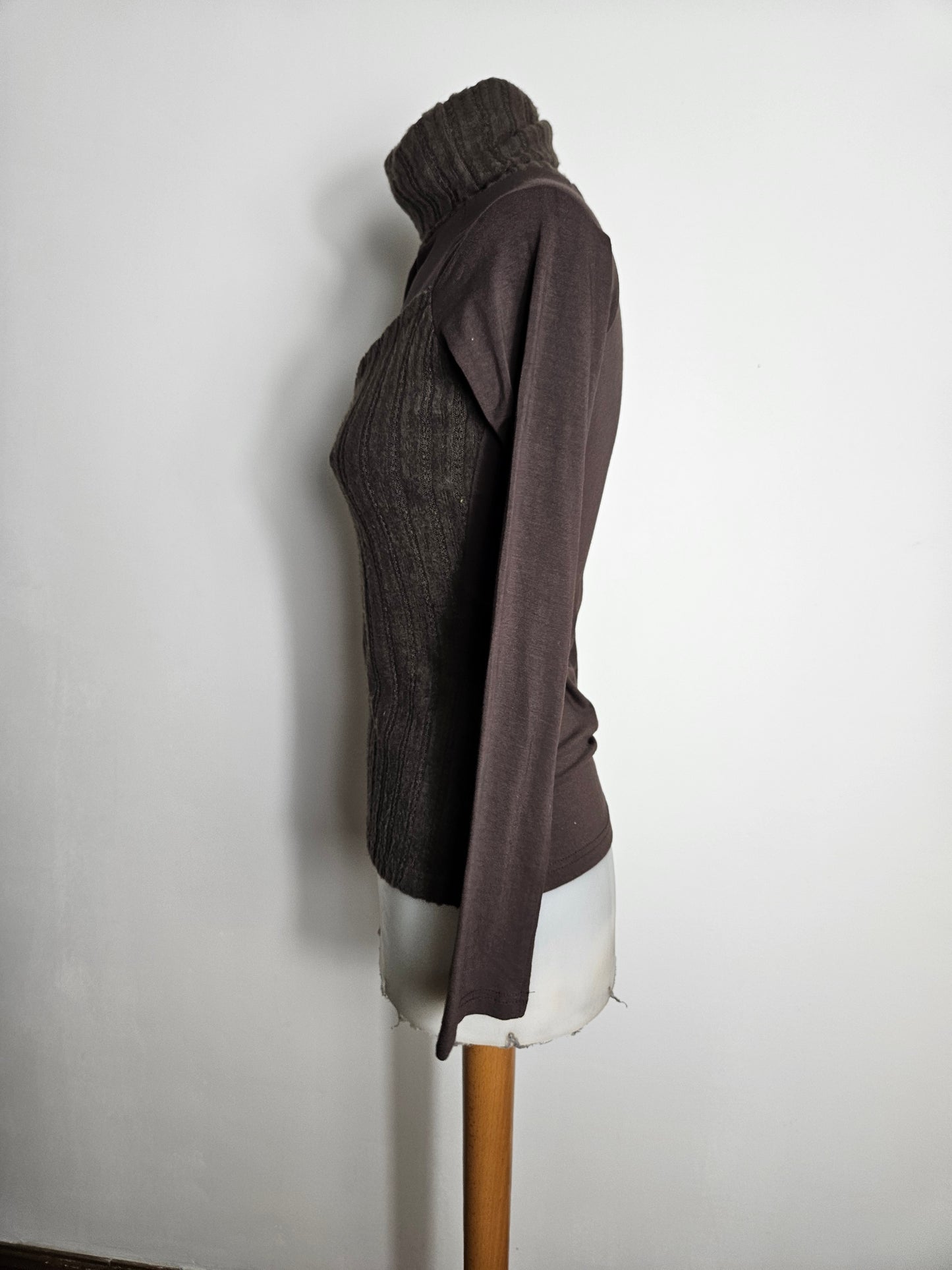 Pull moulant bi matière