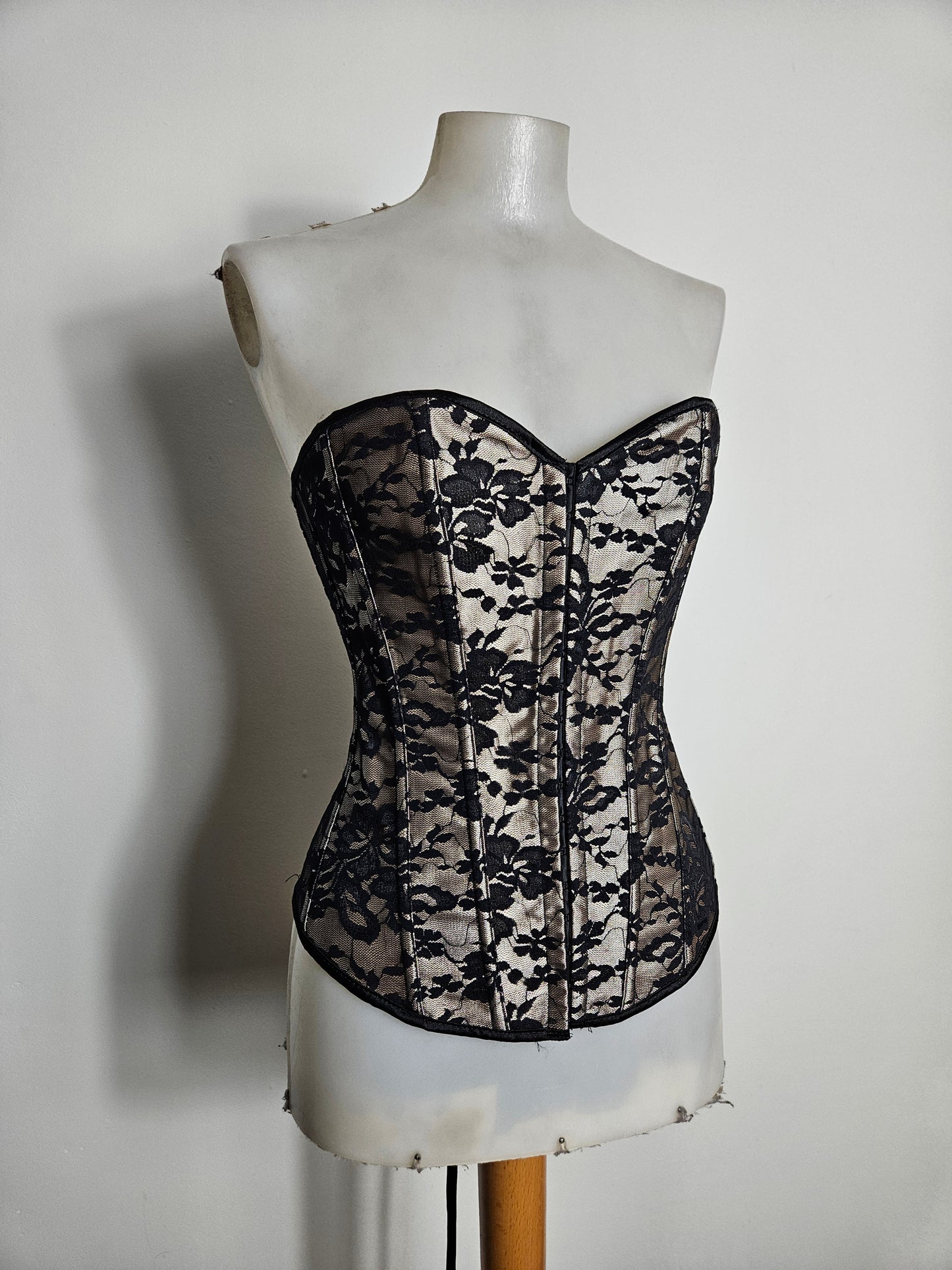 Bustier corset noir et crème