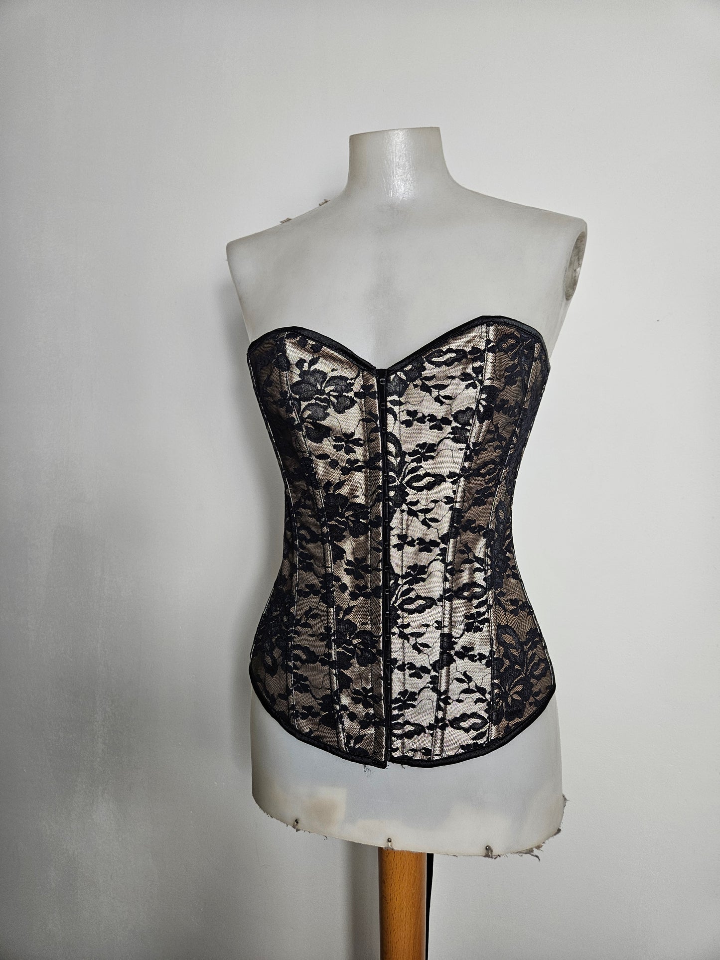 Bustier corset noir et crème