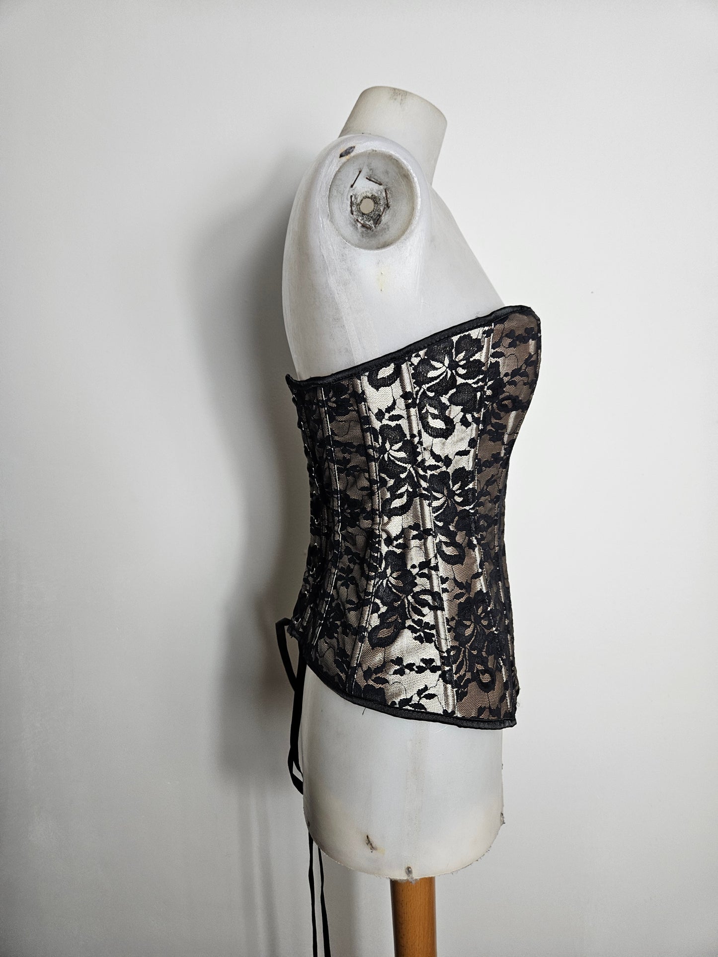 Bustier corset noir et crème