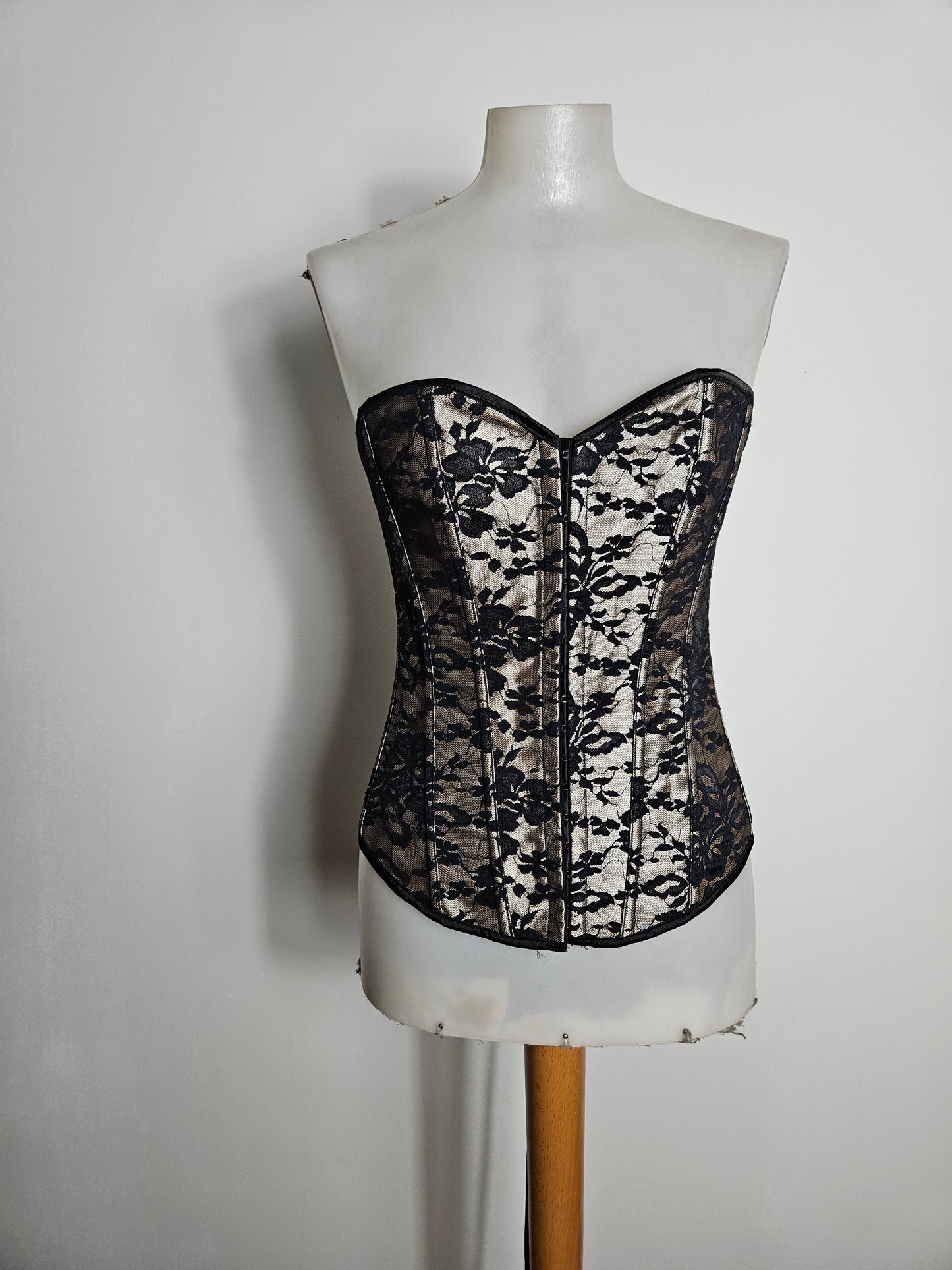 Bustier corset noir et crème