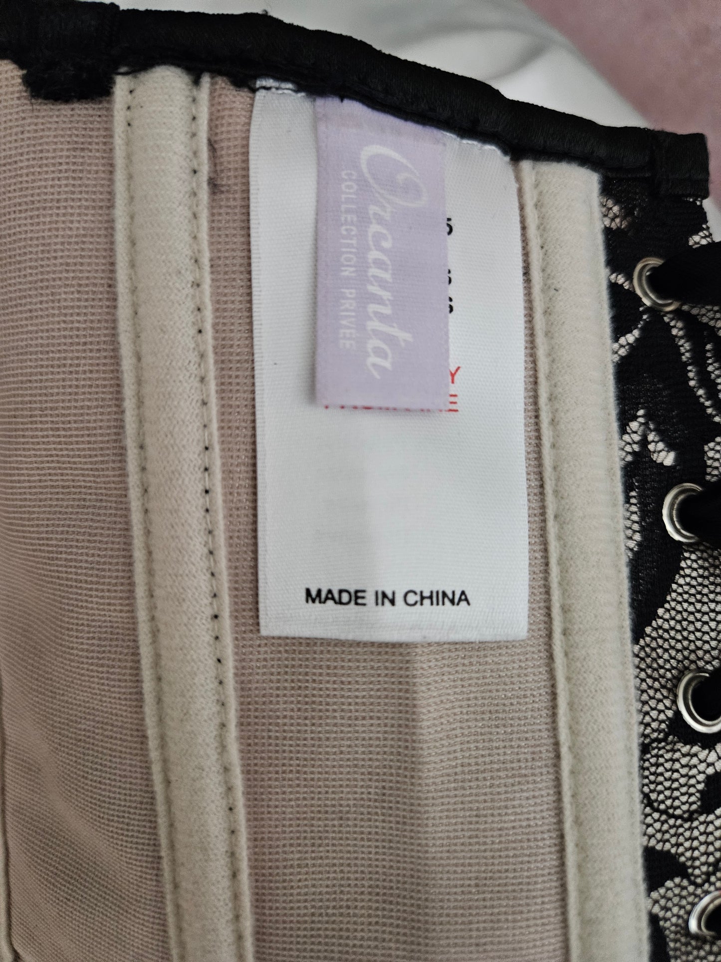 Bustier corset noir et crème