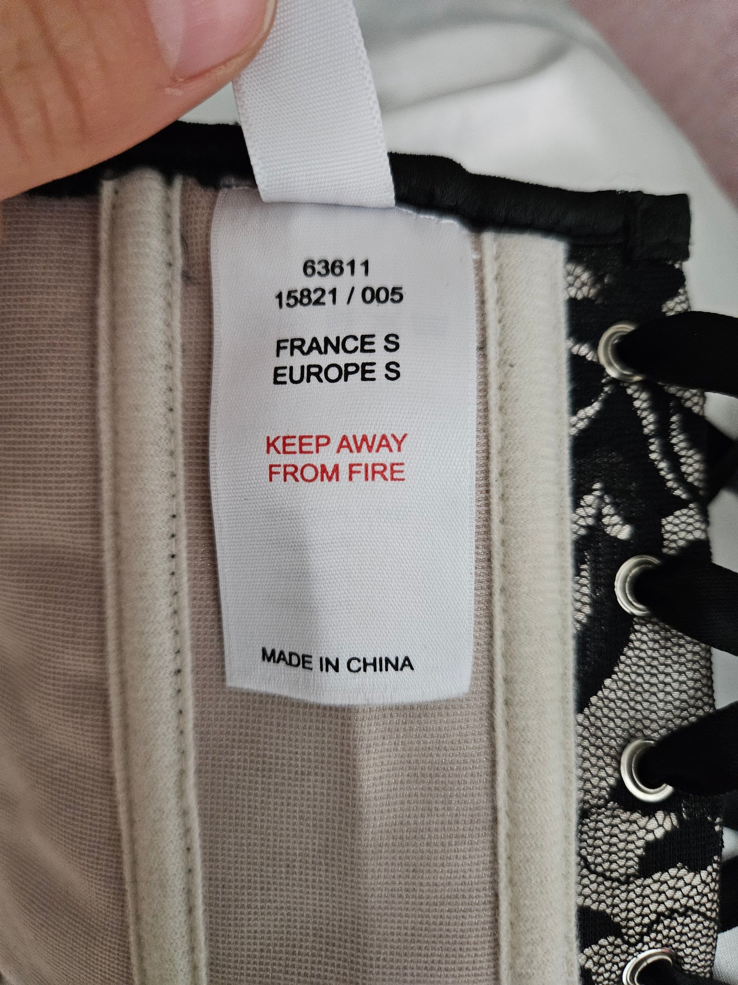 Bustier corset noir et crème