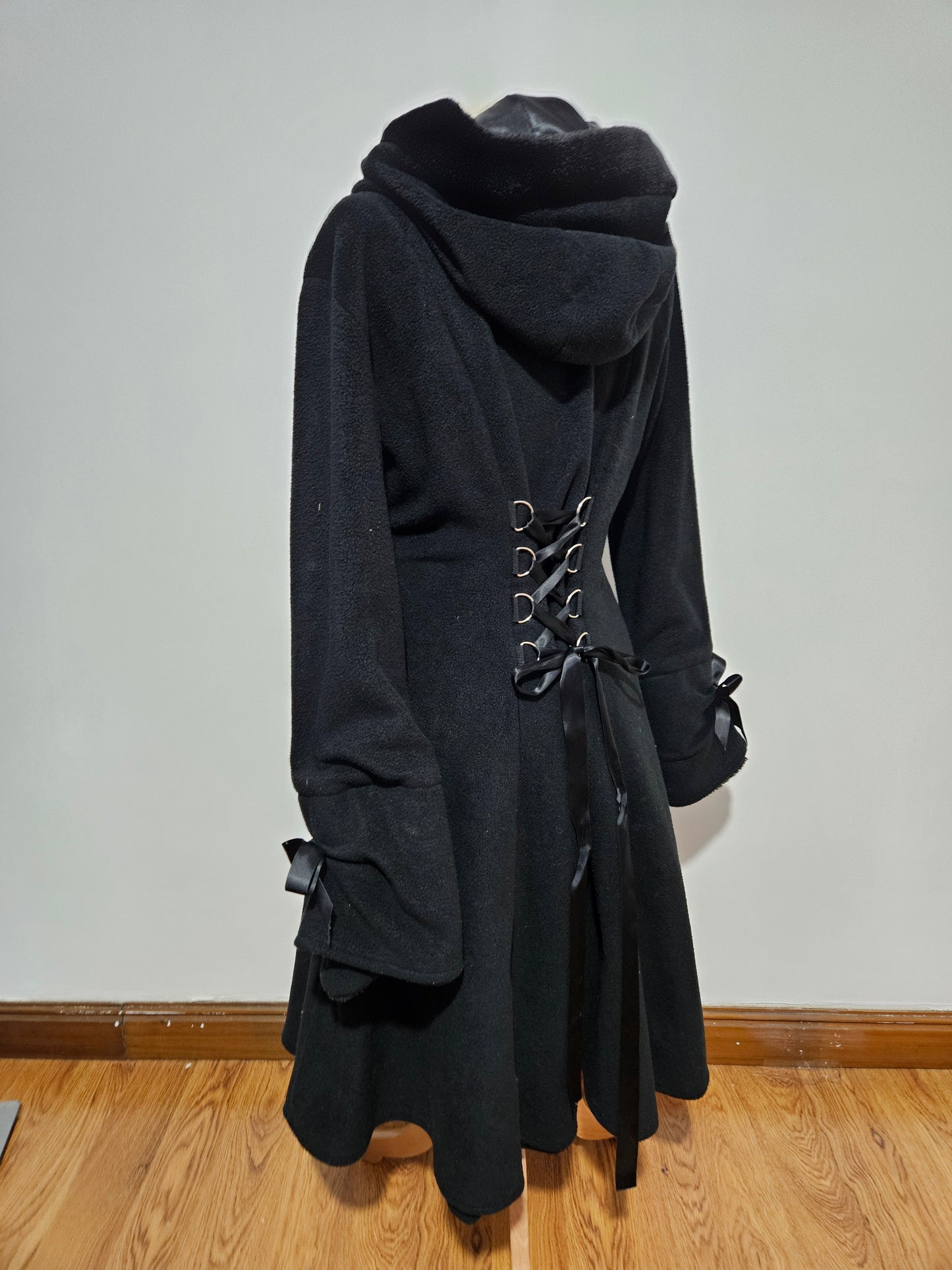 Manteau long à laçage