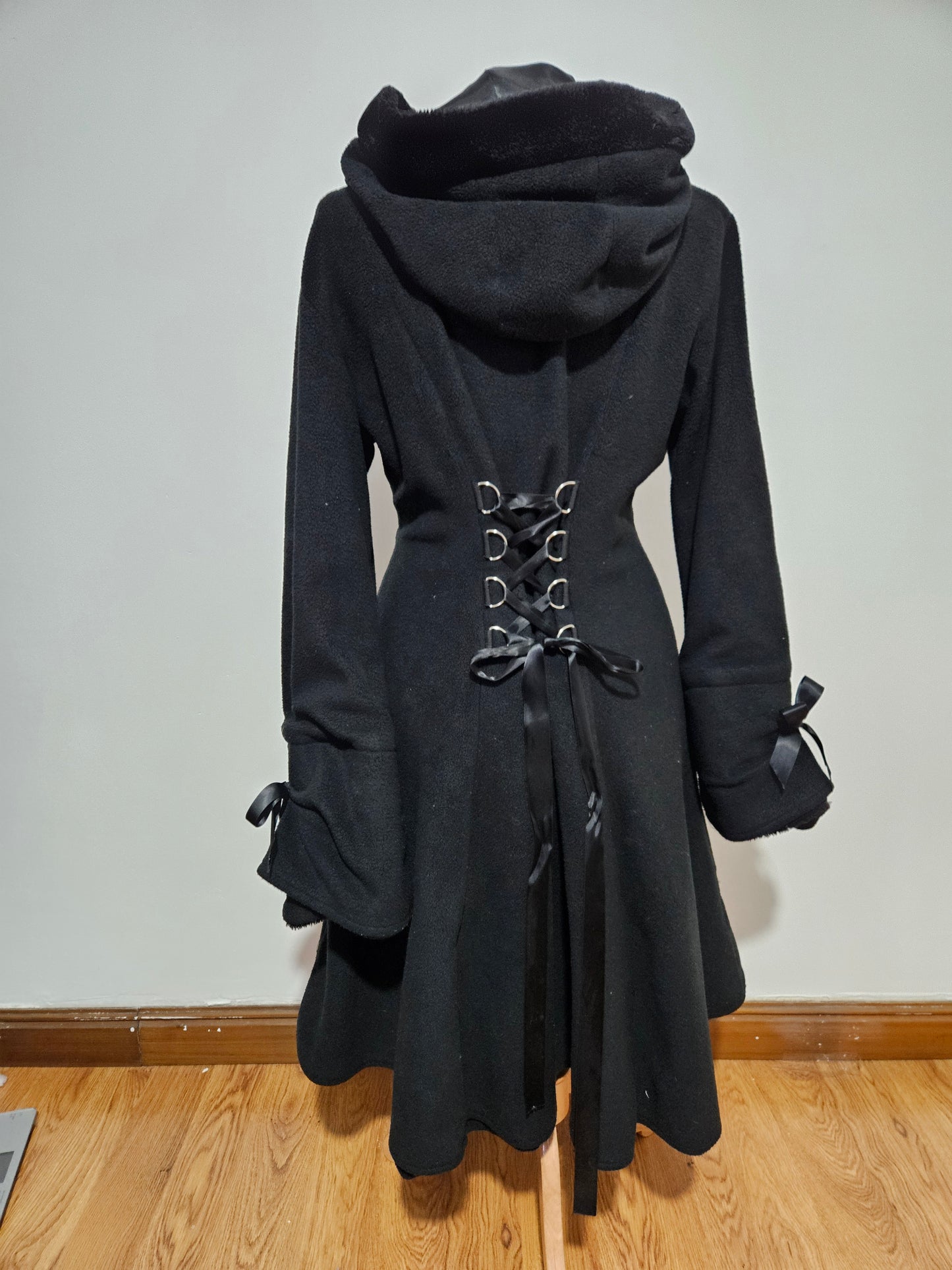 Manteau long à laçage