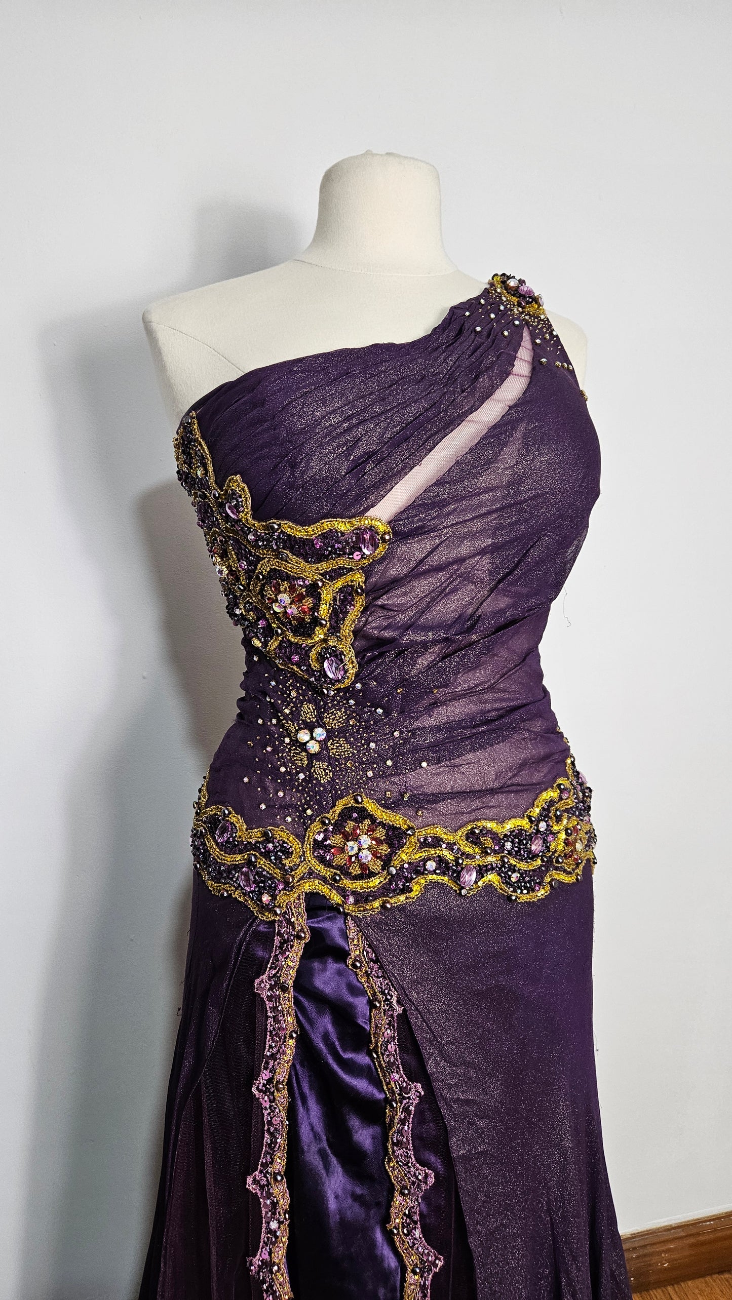 Maxi robe violette brodée