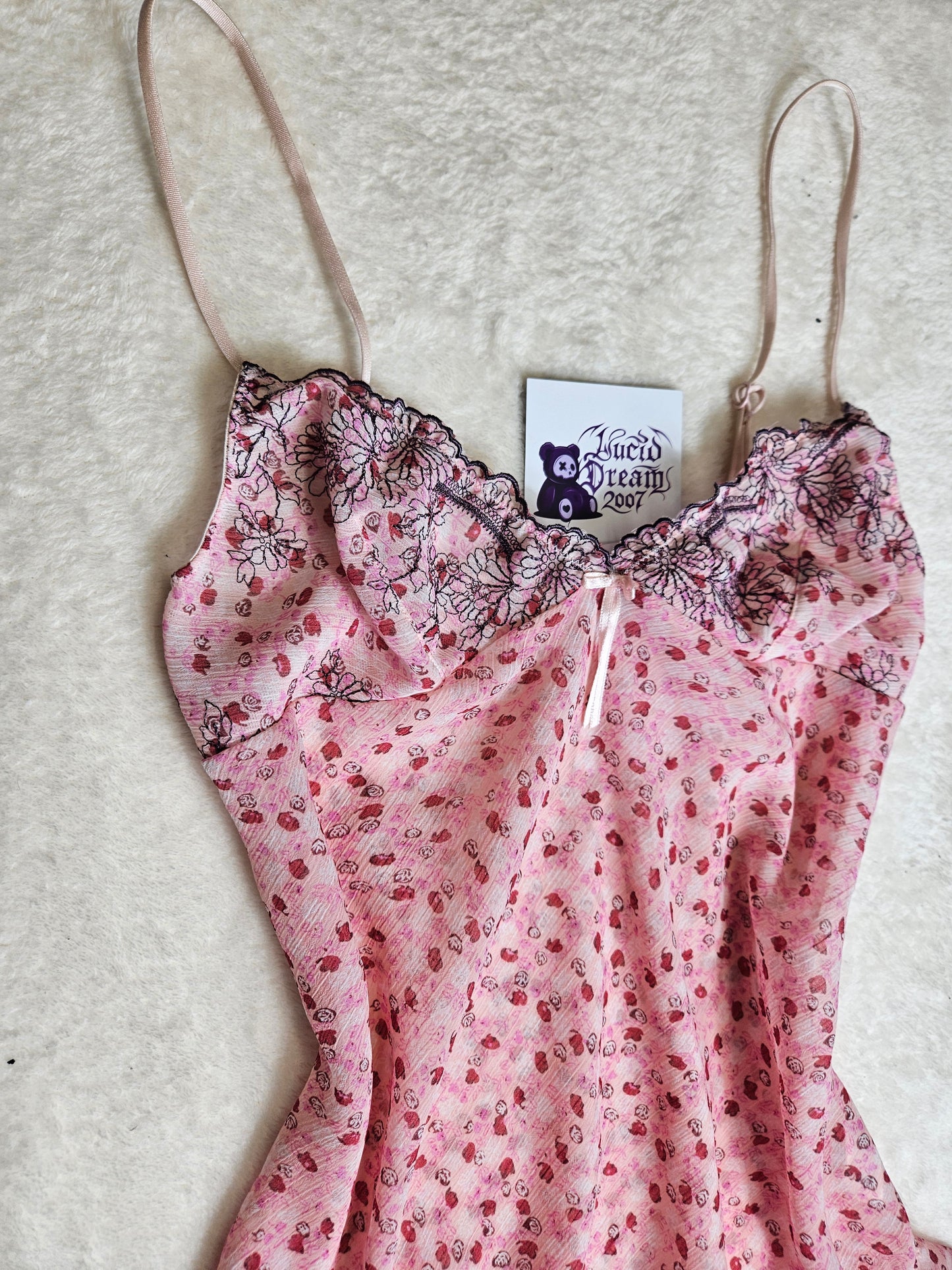 Haut en voile fleuri