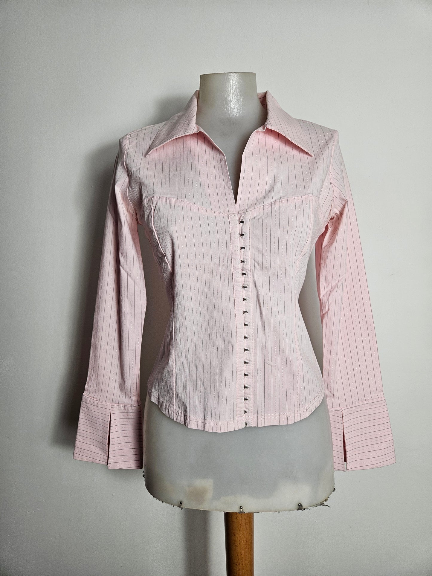 Chemise rayée fermeture crochets