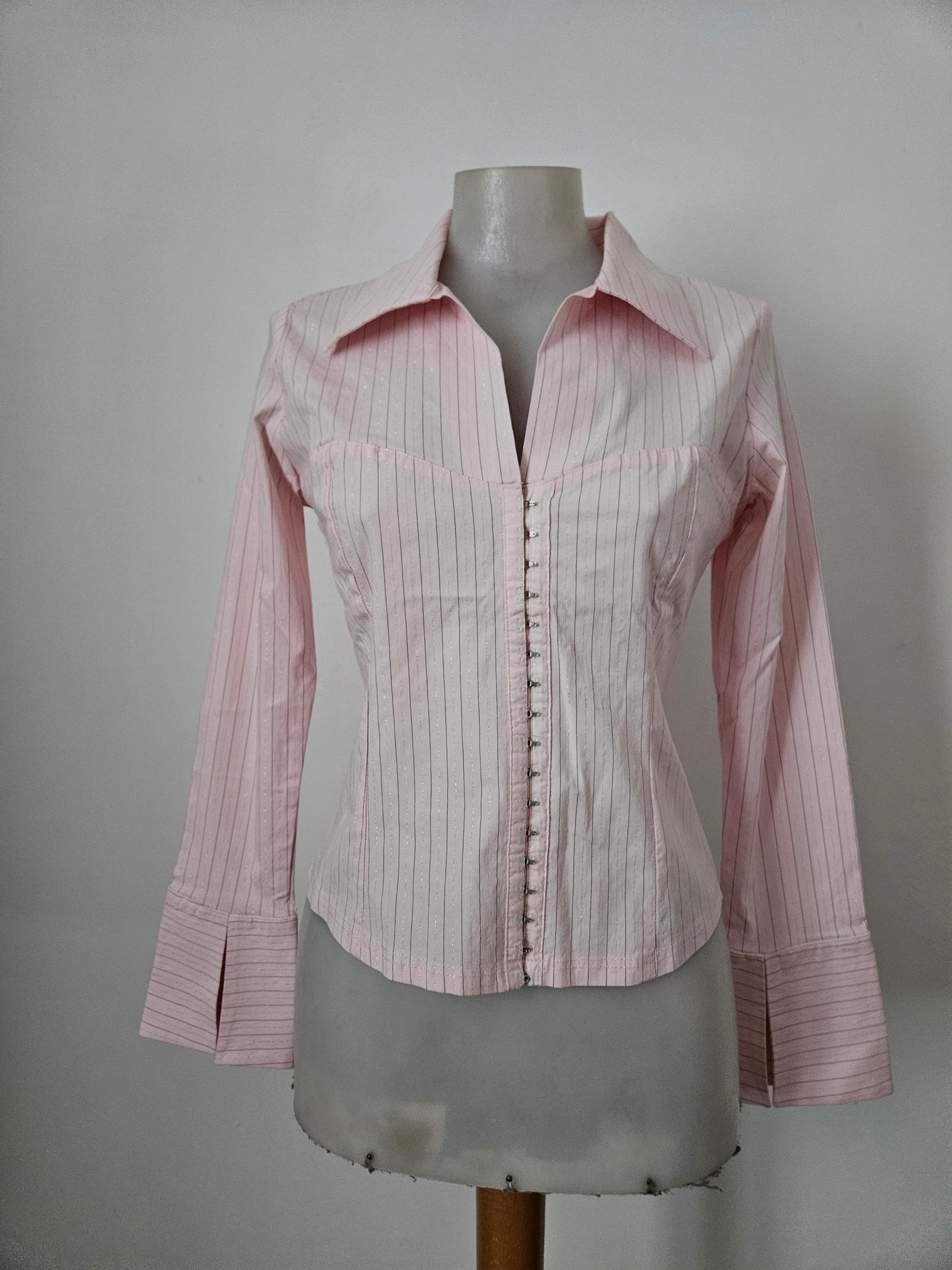 Chemise rayée fermeture crochets