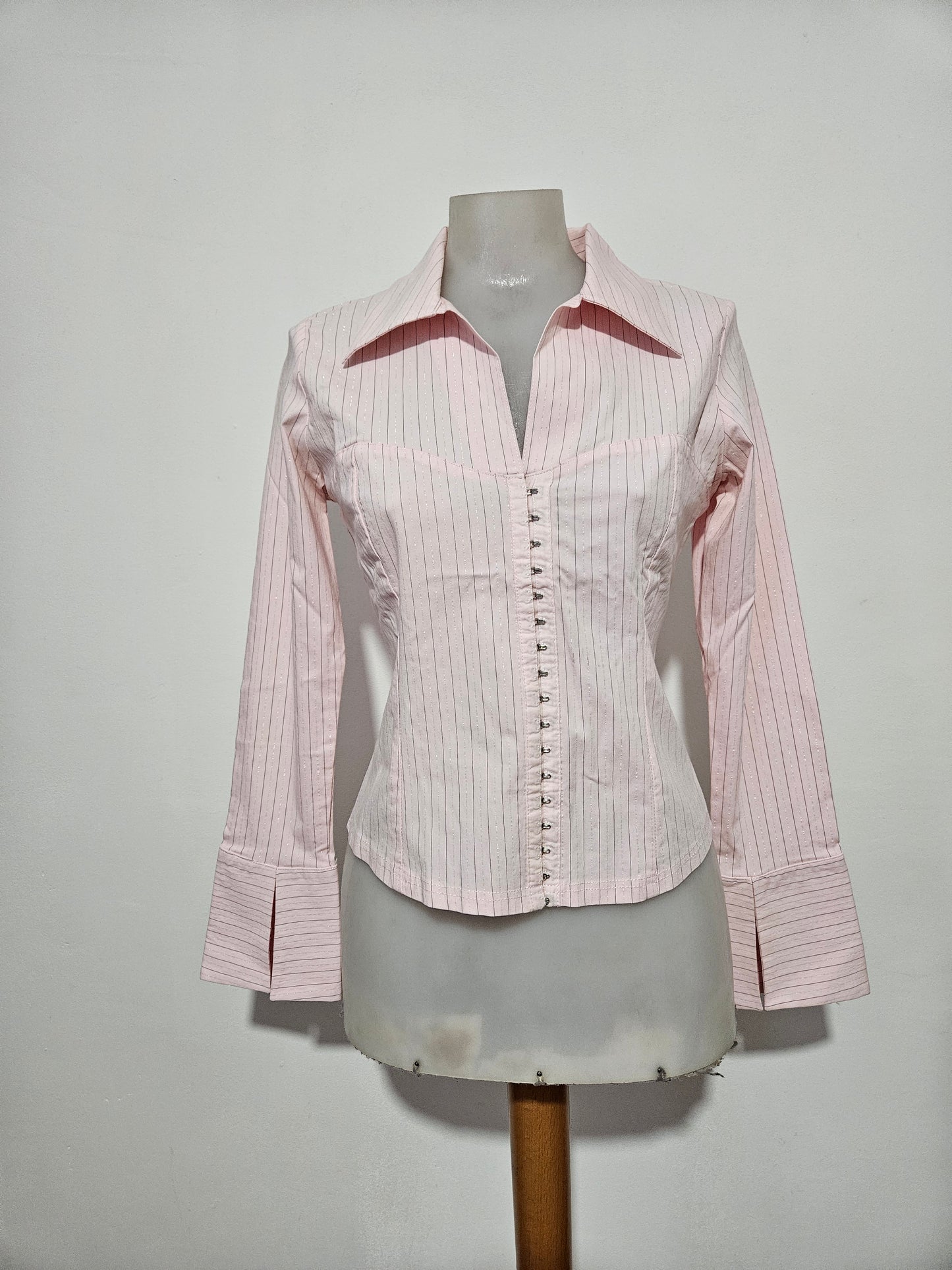 Chemise rayée fermeture crochets