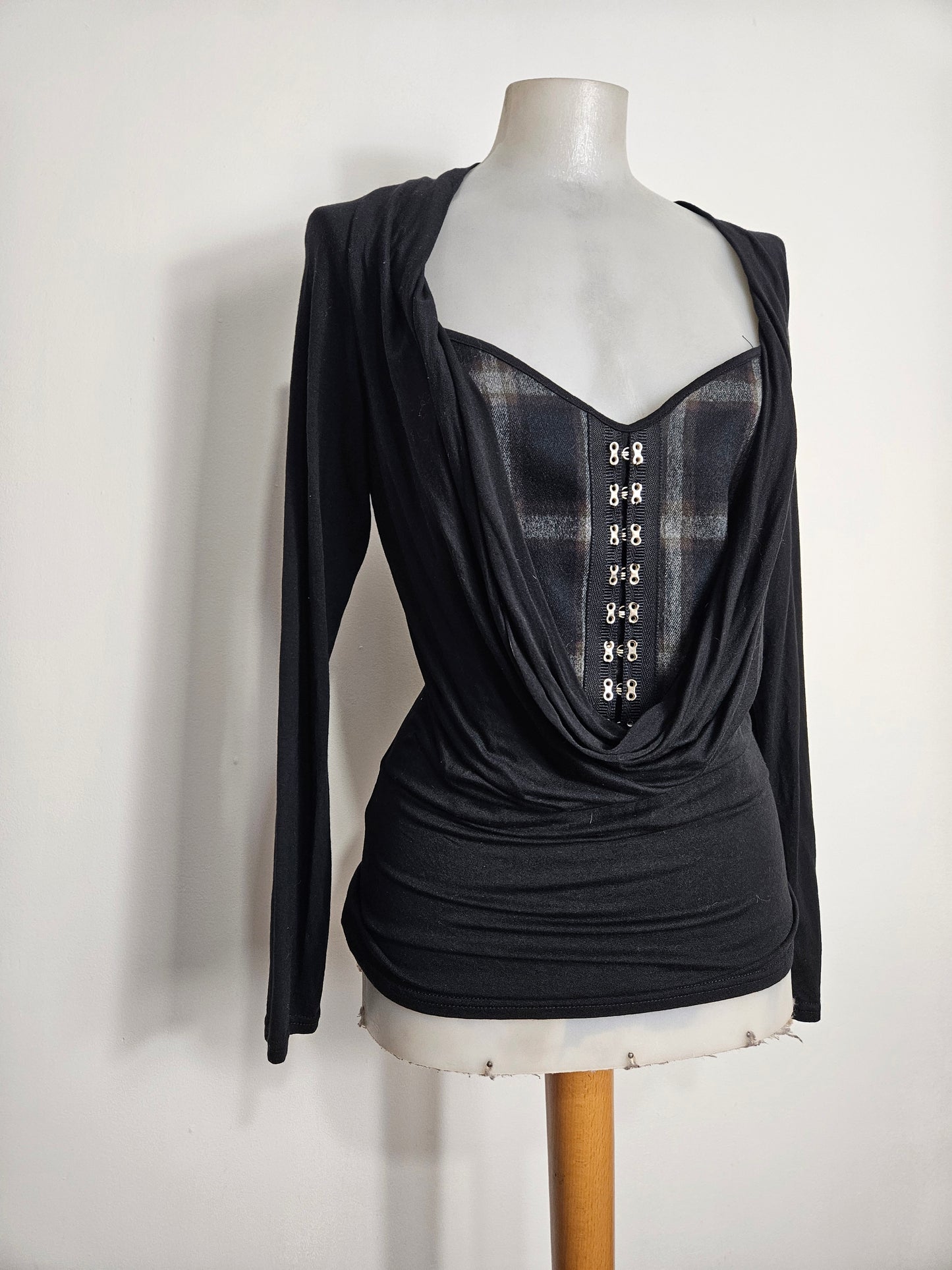 Haut en superposition avec col bénitier