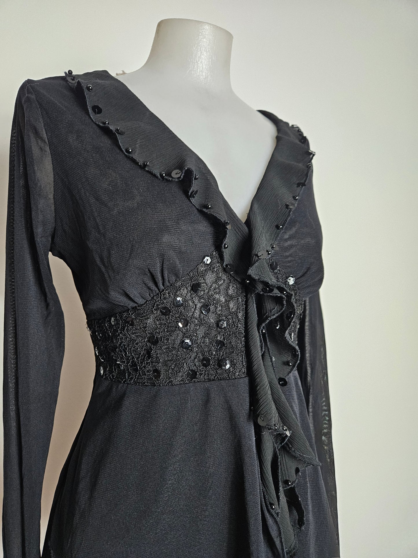 Chemisier en voile et broderies noir