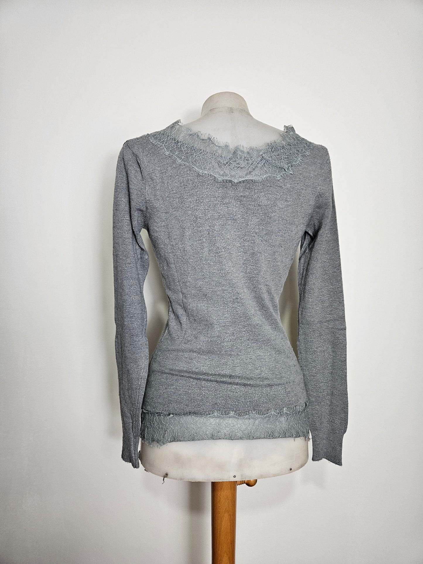 Haut décolleté plongeant gris