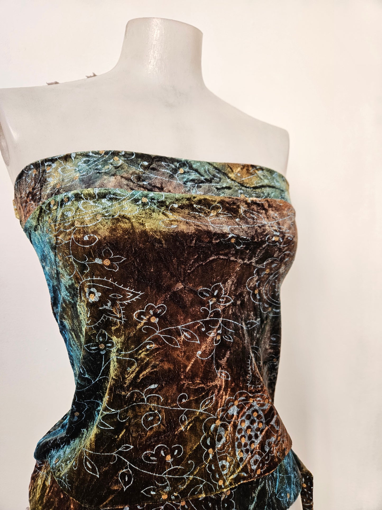 Bustier en velours ras à arabesques