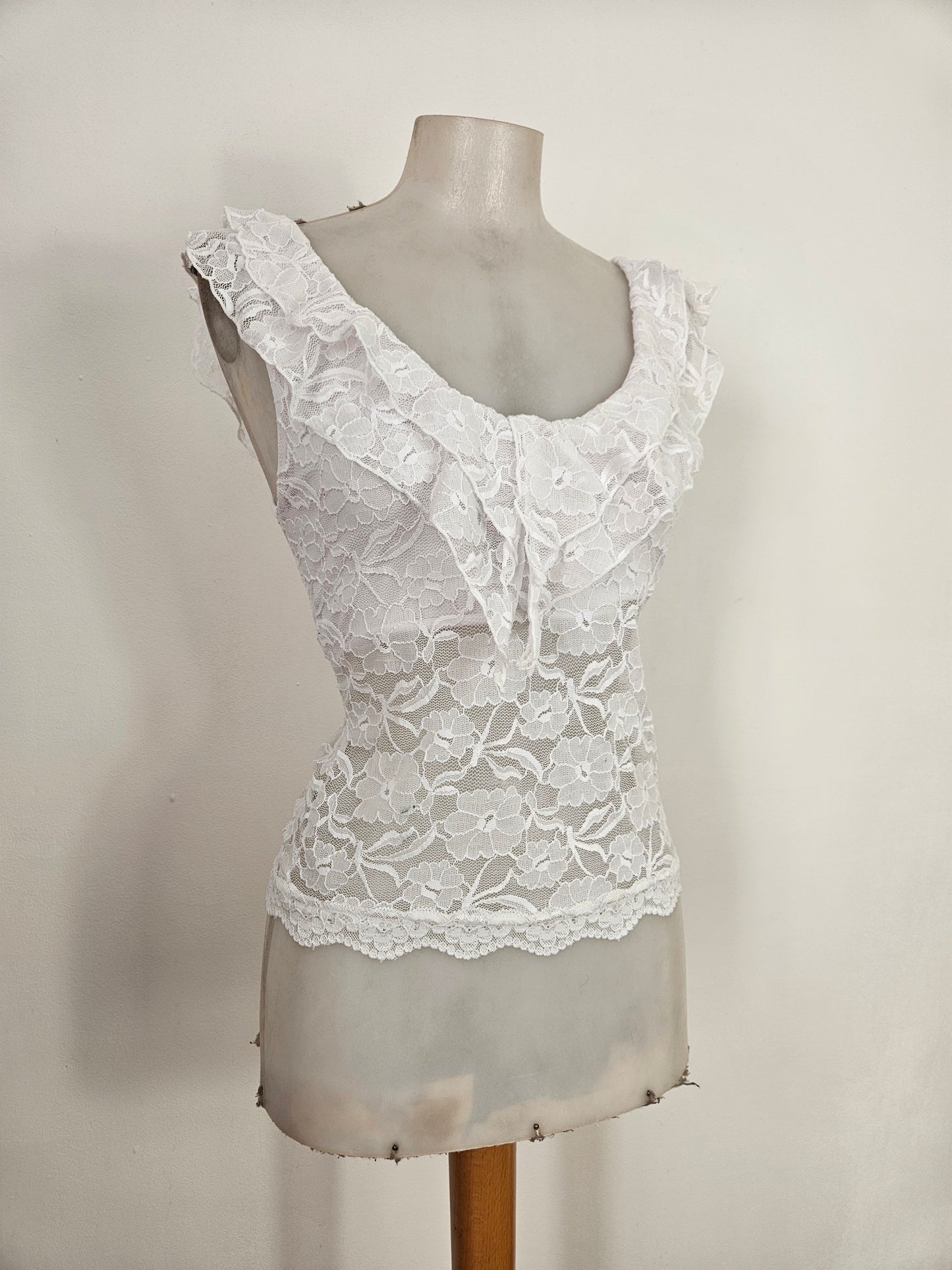 Haut en dentelle blanc