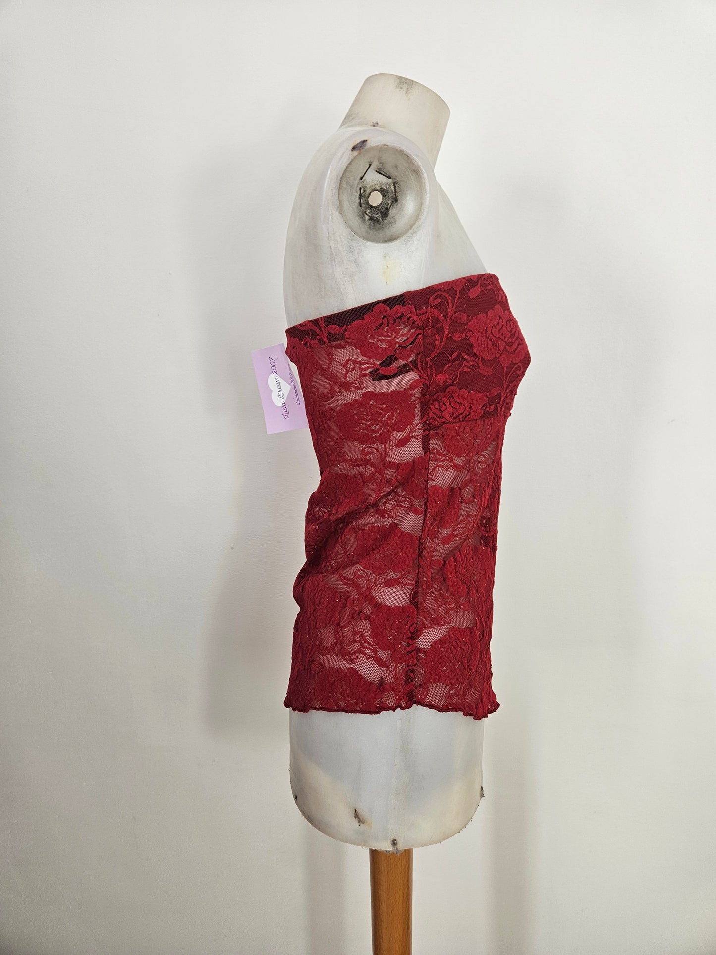 Bustier strapless en dentelle rouge