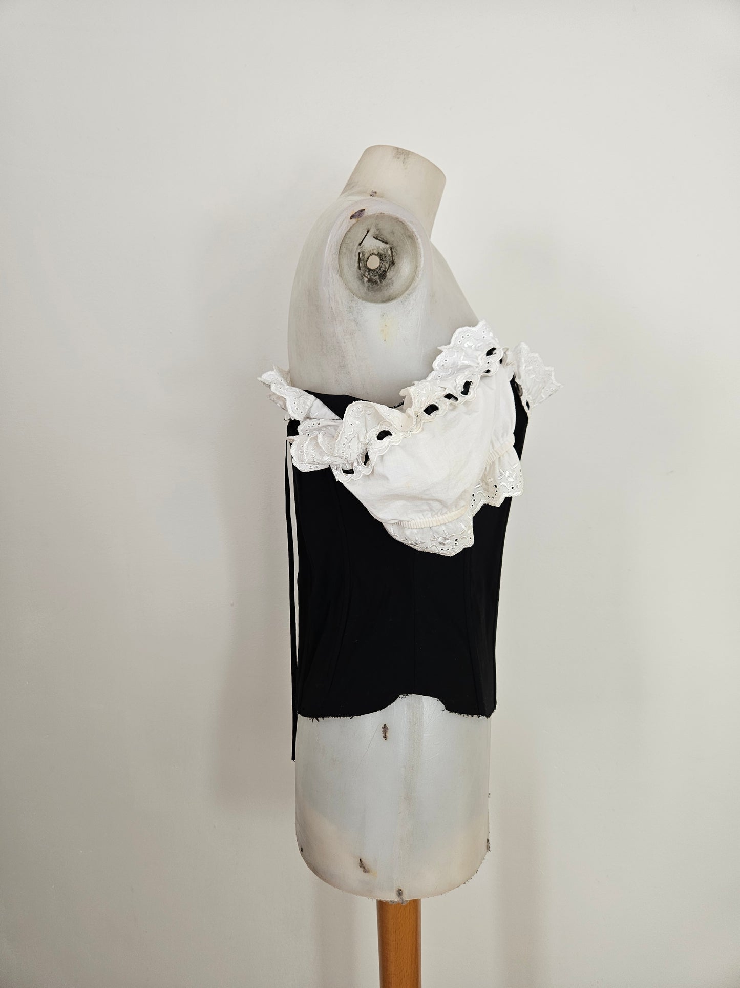 Haut esprit corset noir et blanc