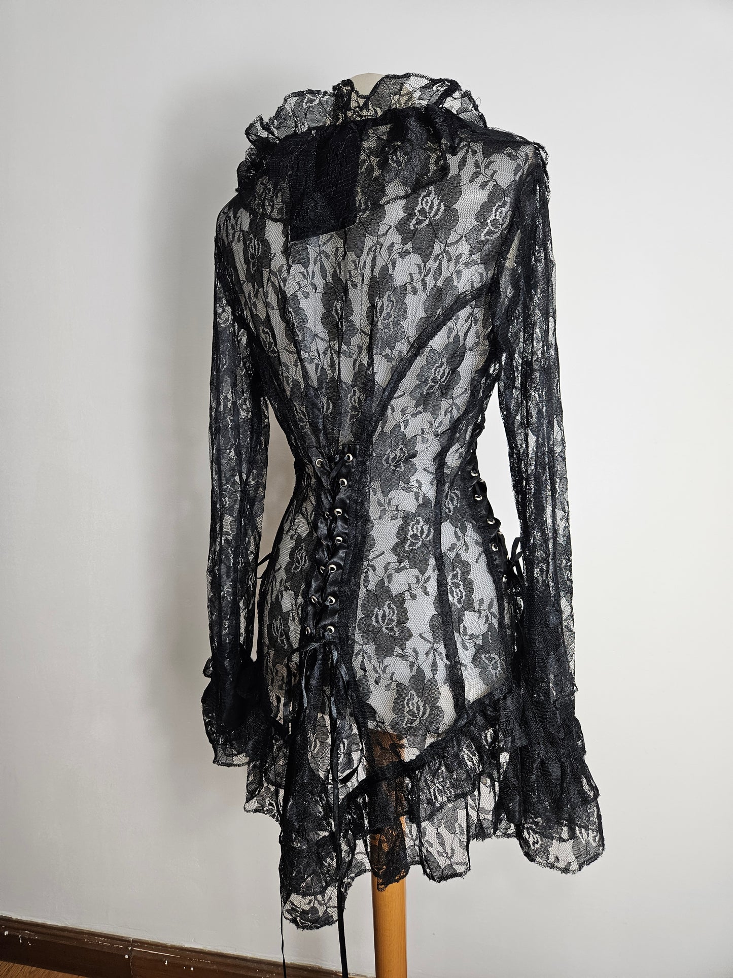 Chemisier en dentelle à laçage